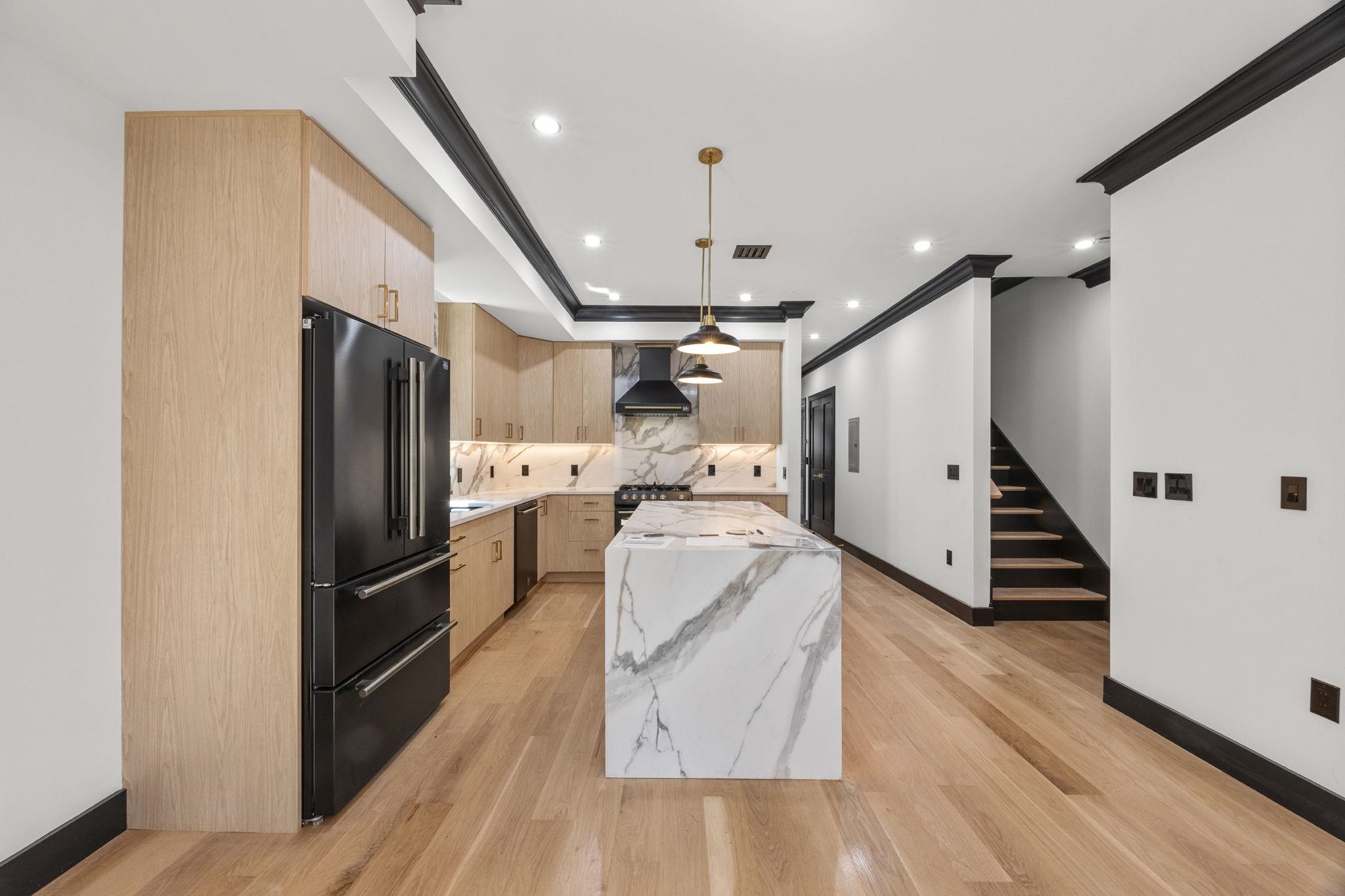 109 WEBSTER AVE Unit: 1