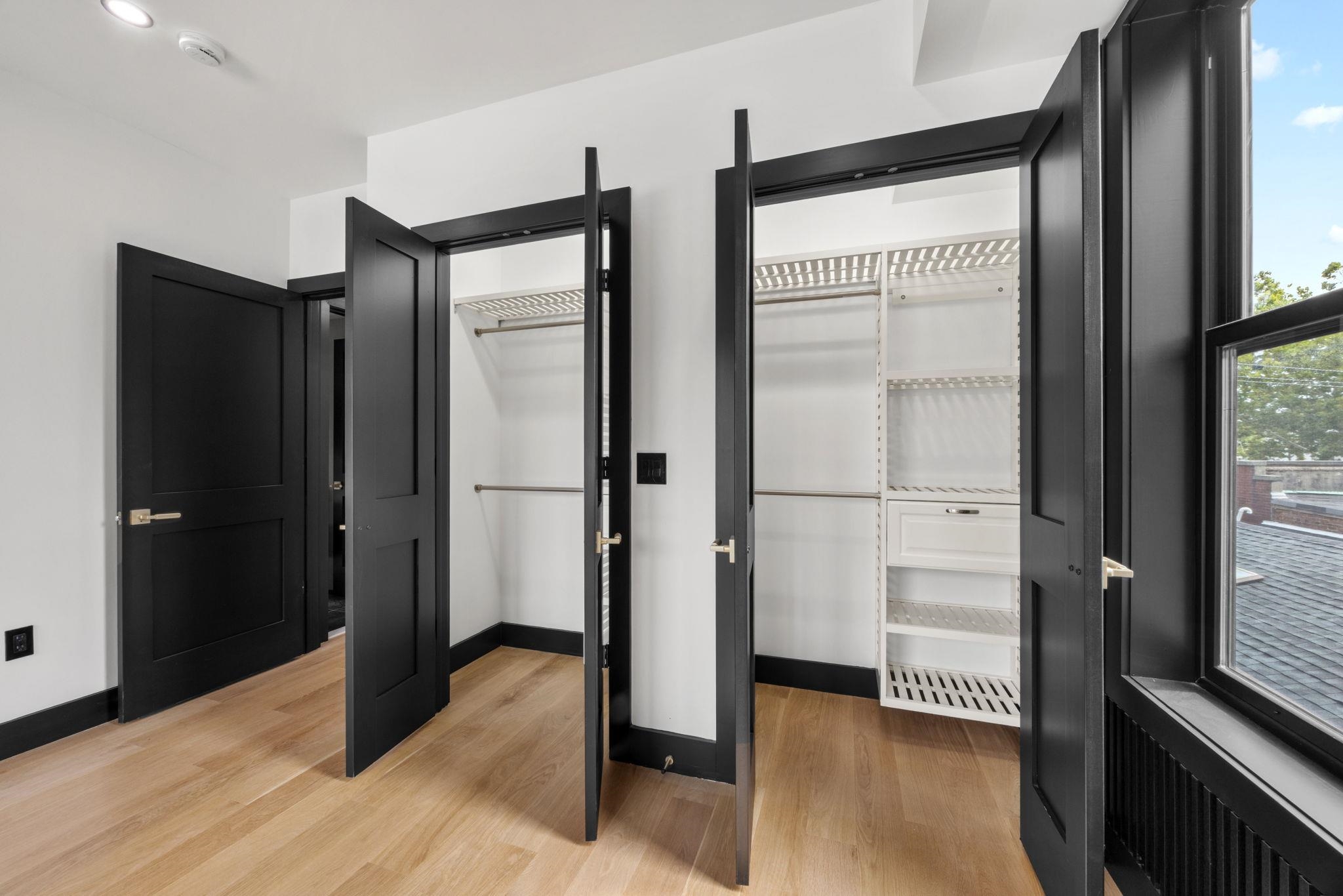 109 WEBSTER AVE Unit: 2
