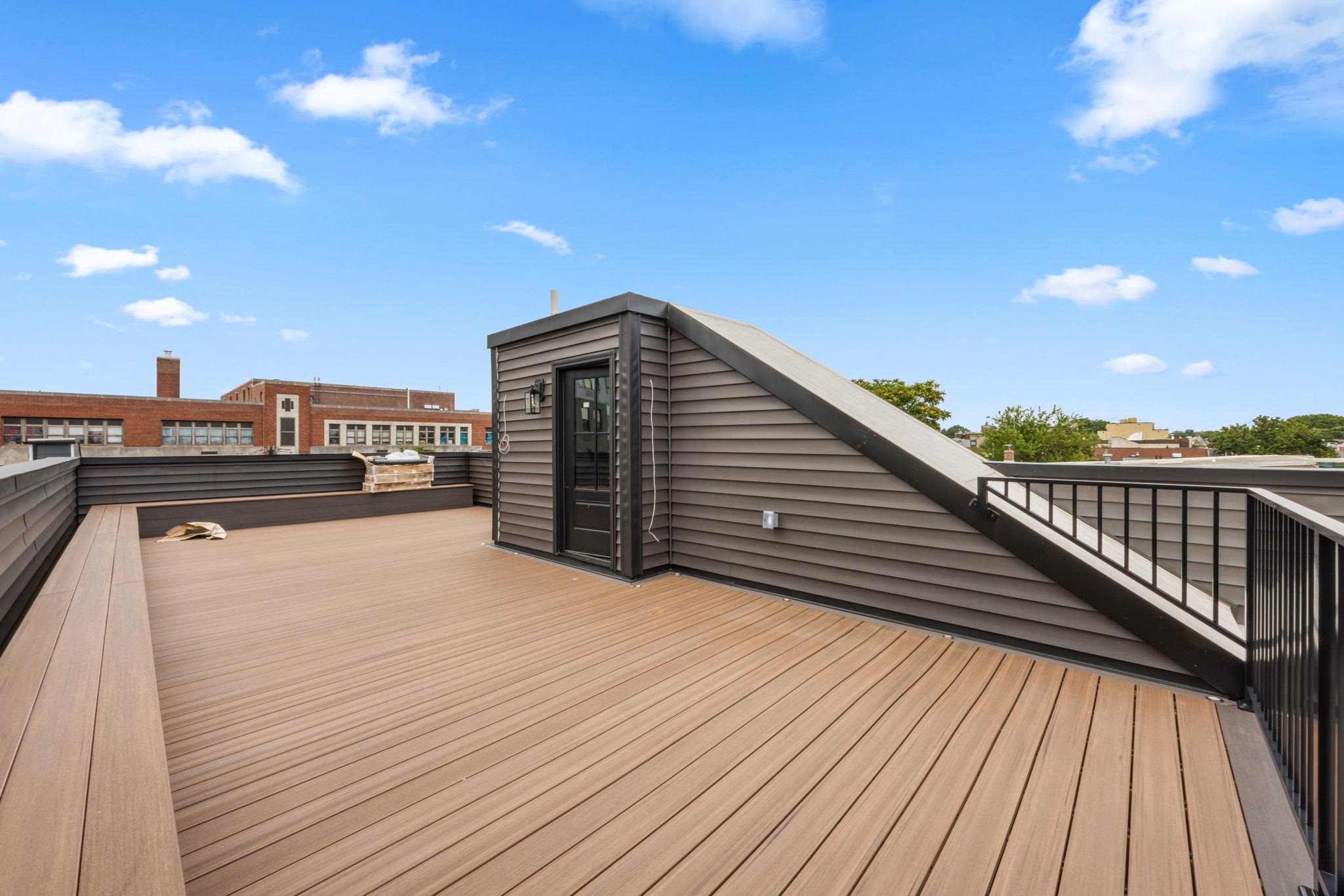 109 WEBSTER AVE Unit: 2