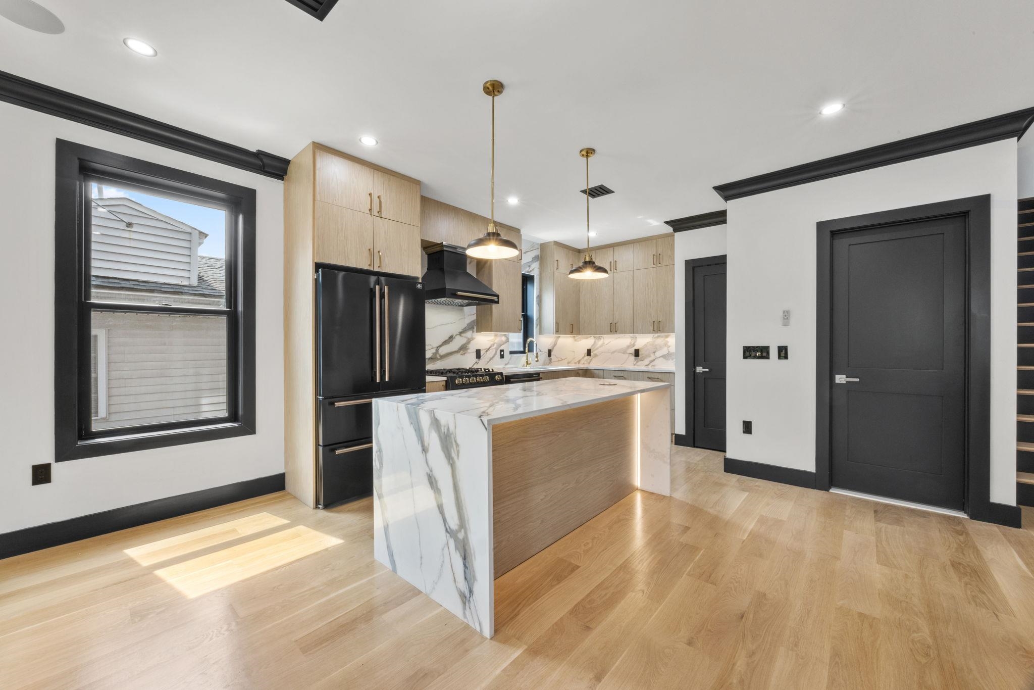 109 WEBSTER AVE Unit: 2