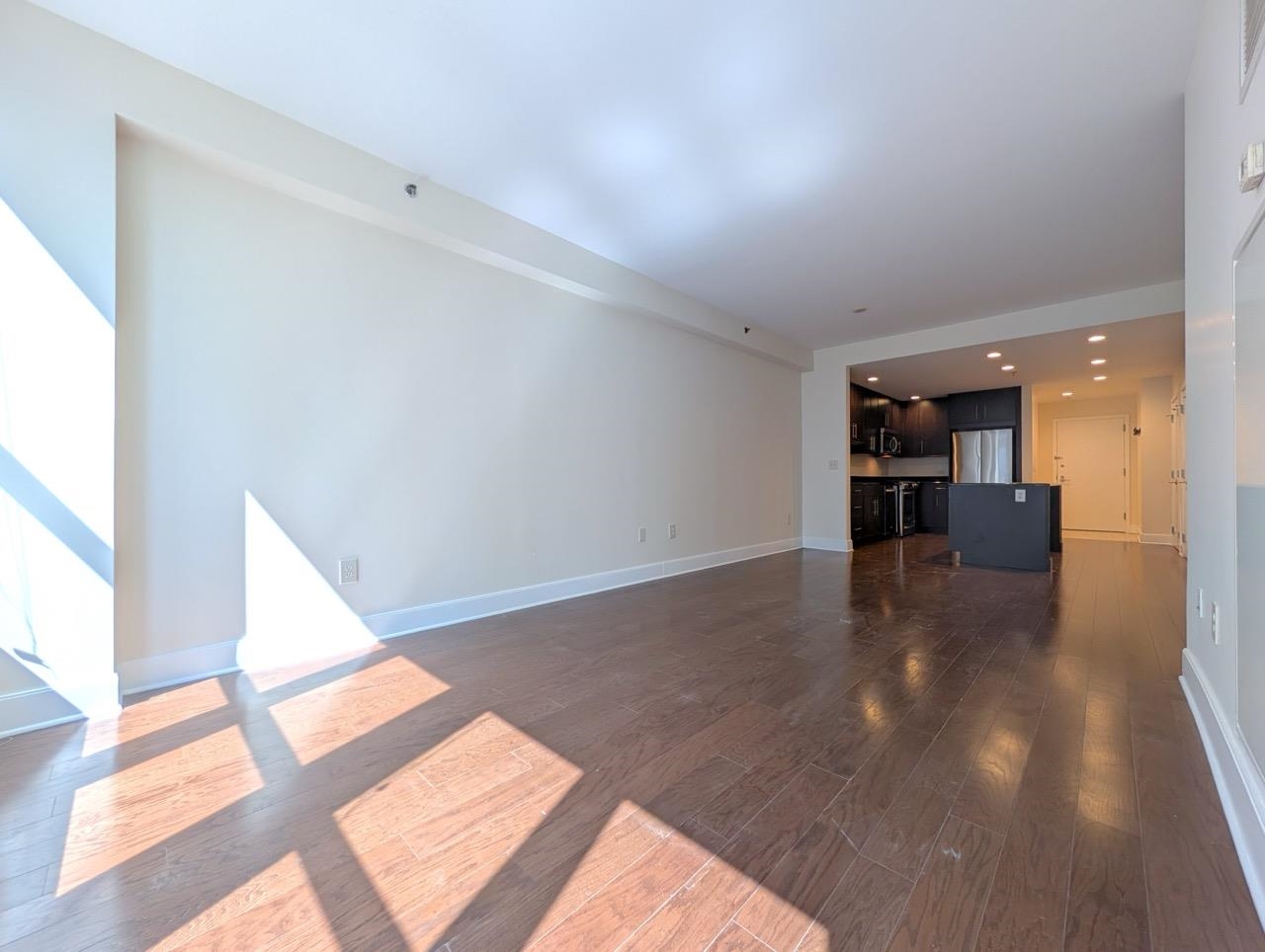 1125 MAXWELL LANE Unit: 206