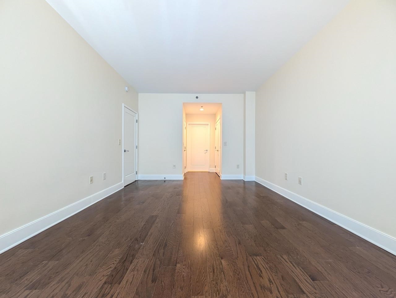 1125 MAXWELL LANE Unit: 206