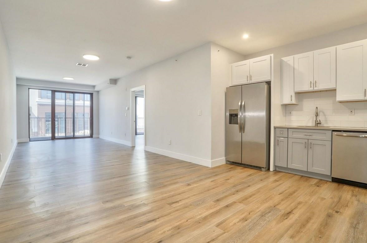 502 BROADWAY