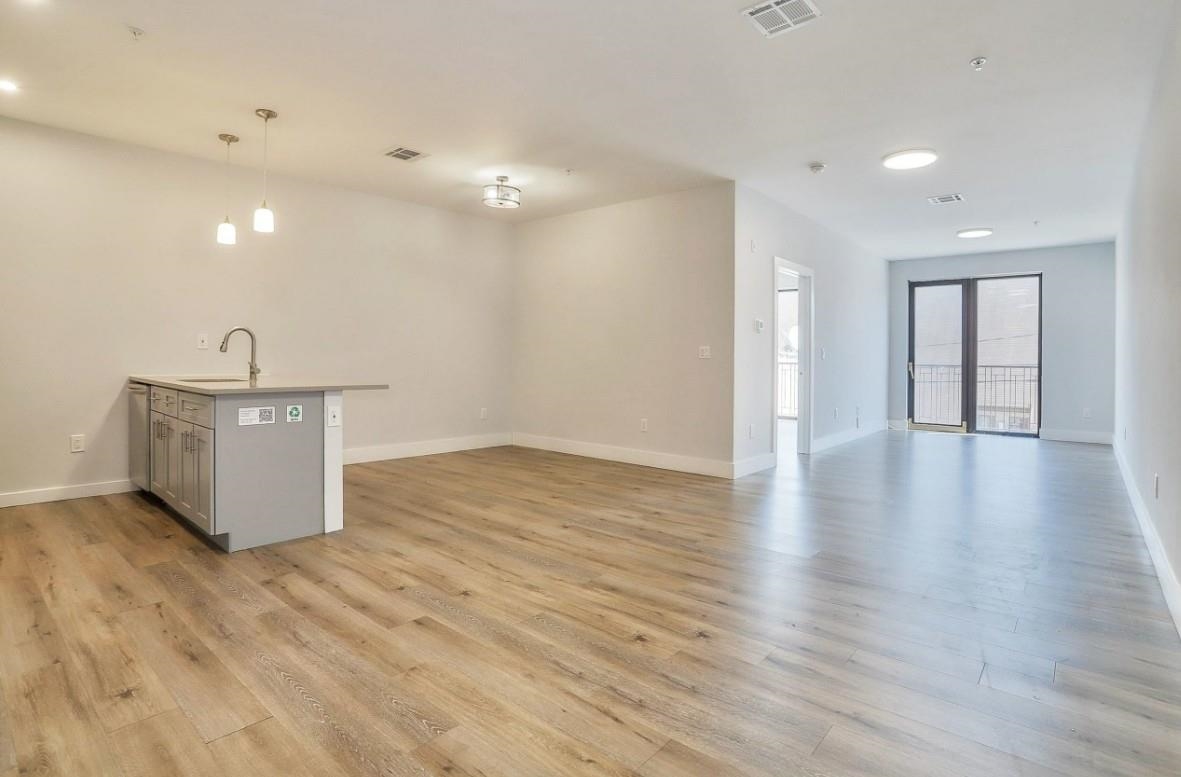 502 BROADWAY