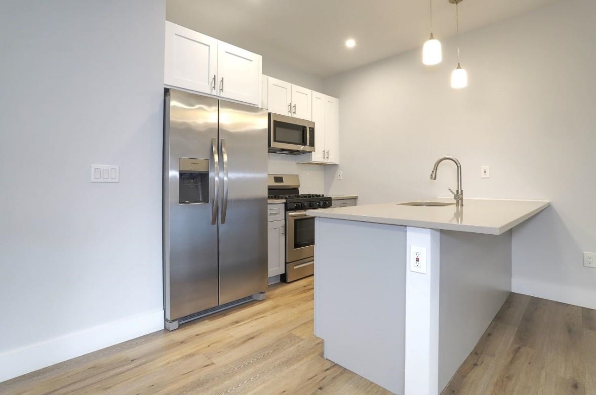 502 BROADWAY