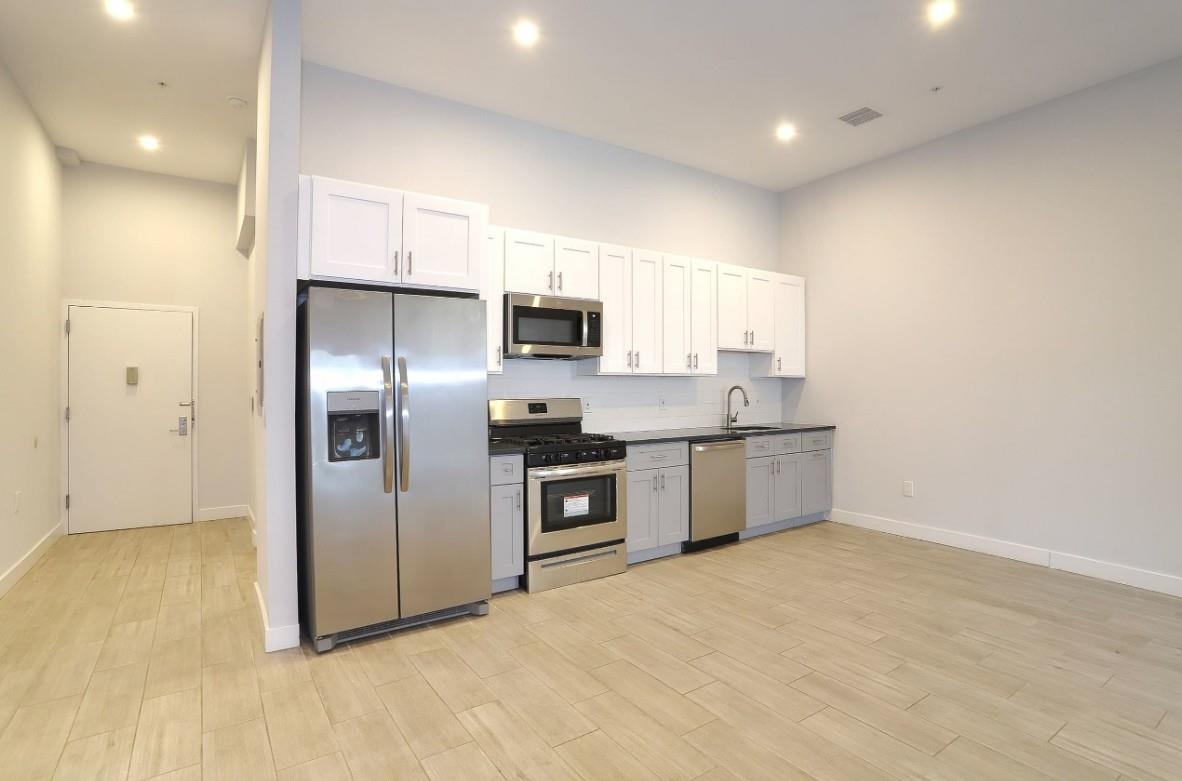 502 BROADWAY