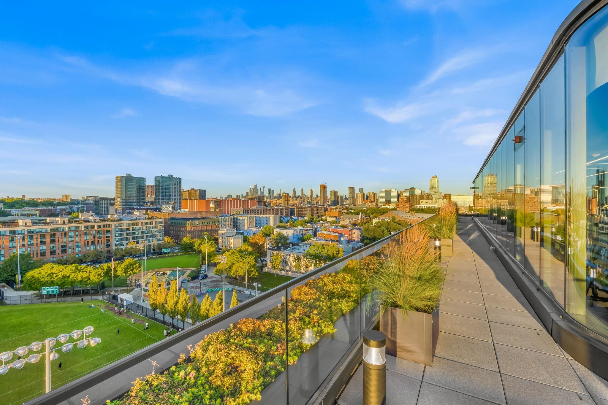 387 8TH ST Unit: 5C