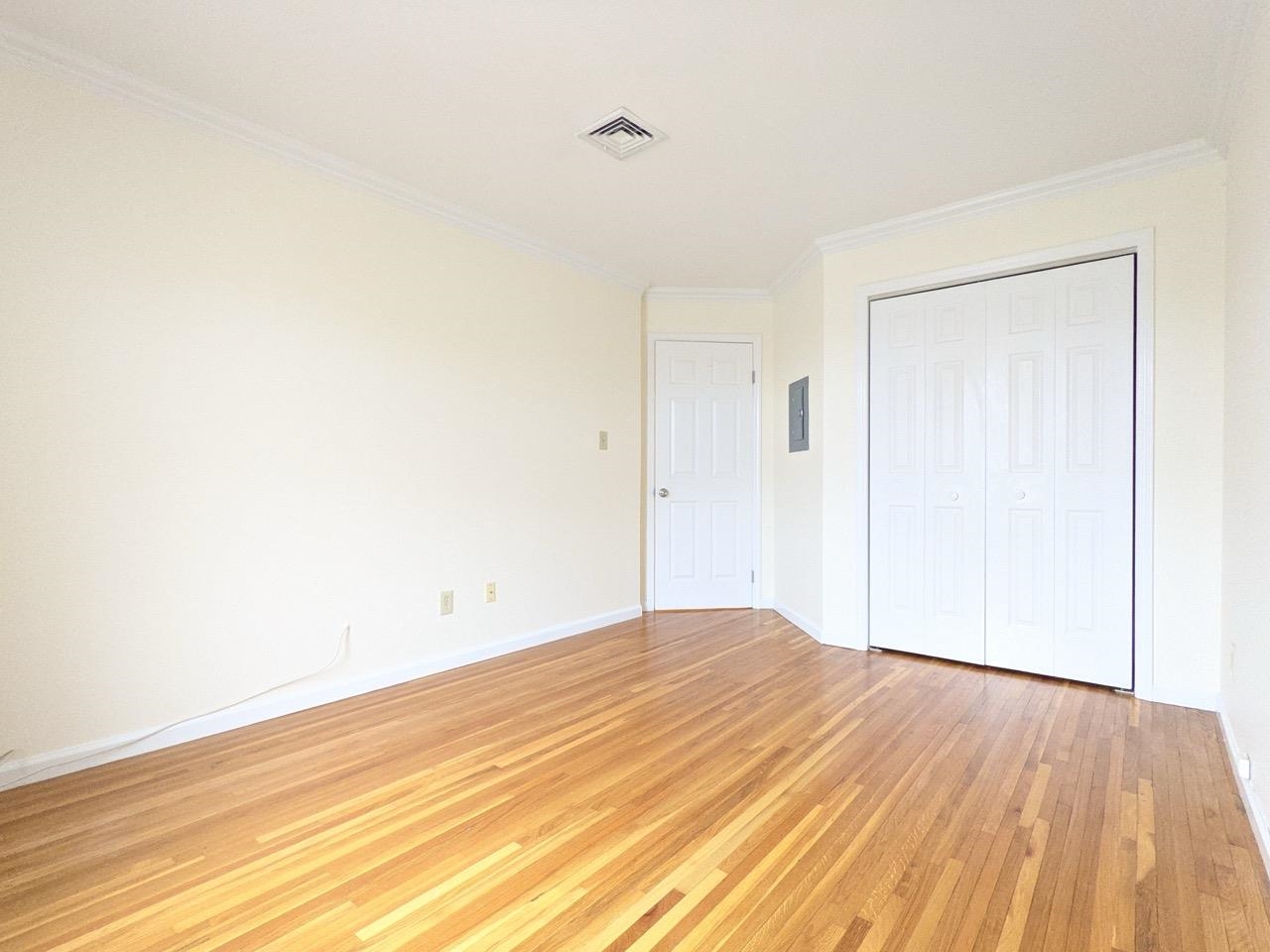 1001 CLINTON ST Unit: 5C