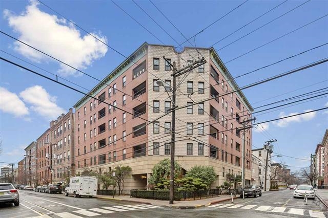 1001 CLINTON ST Unit: 5C