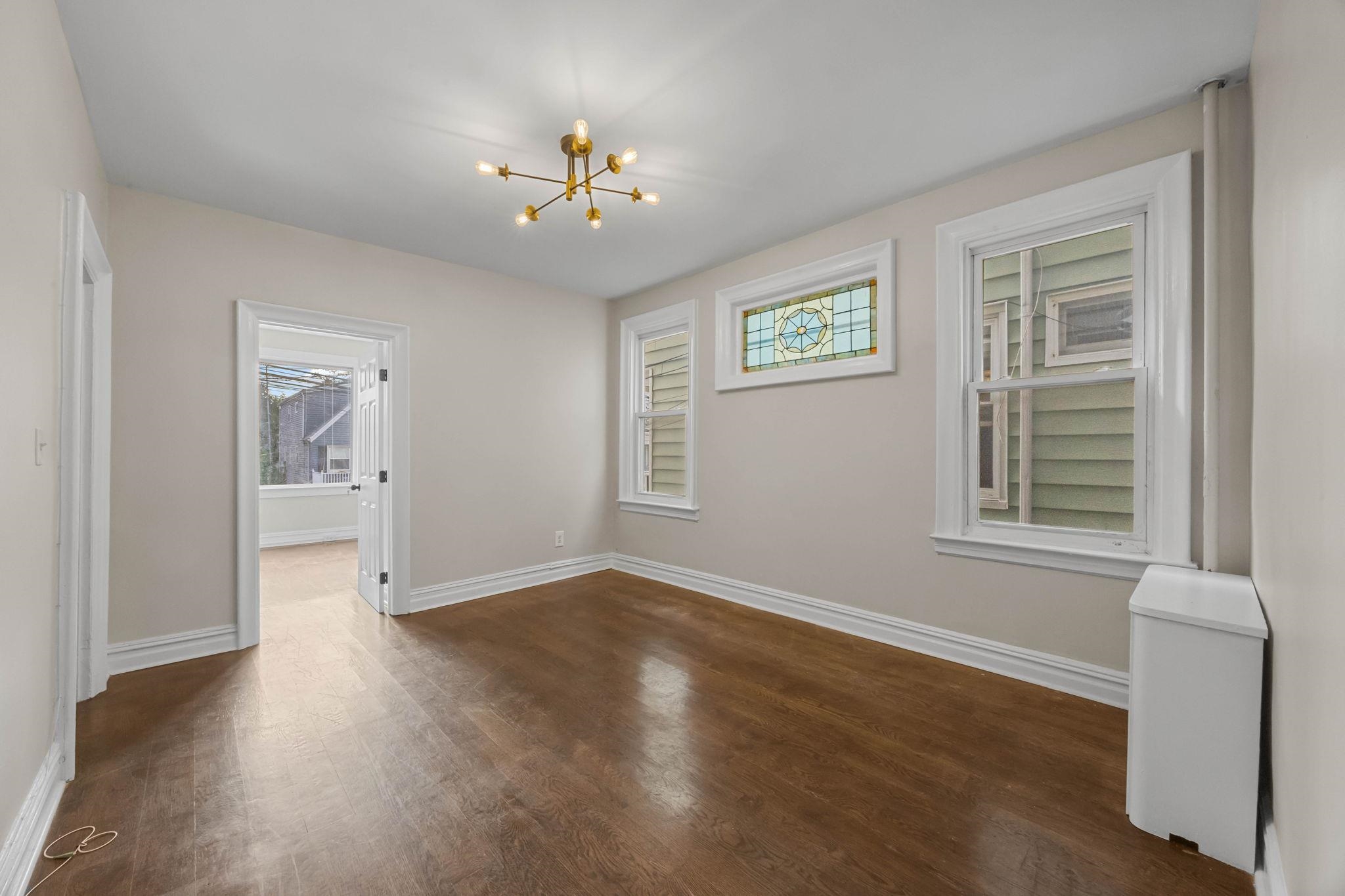 7 EDWARDS CT