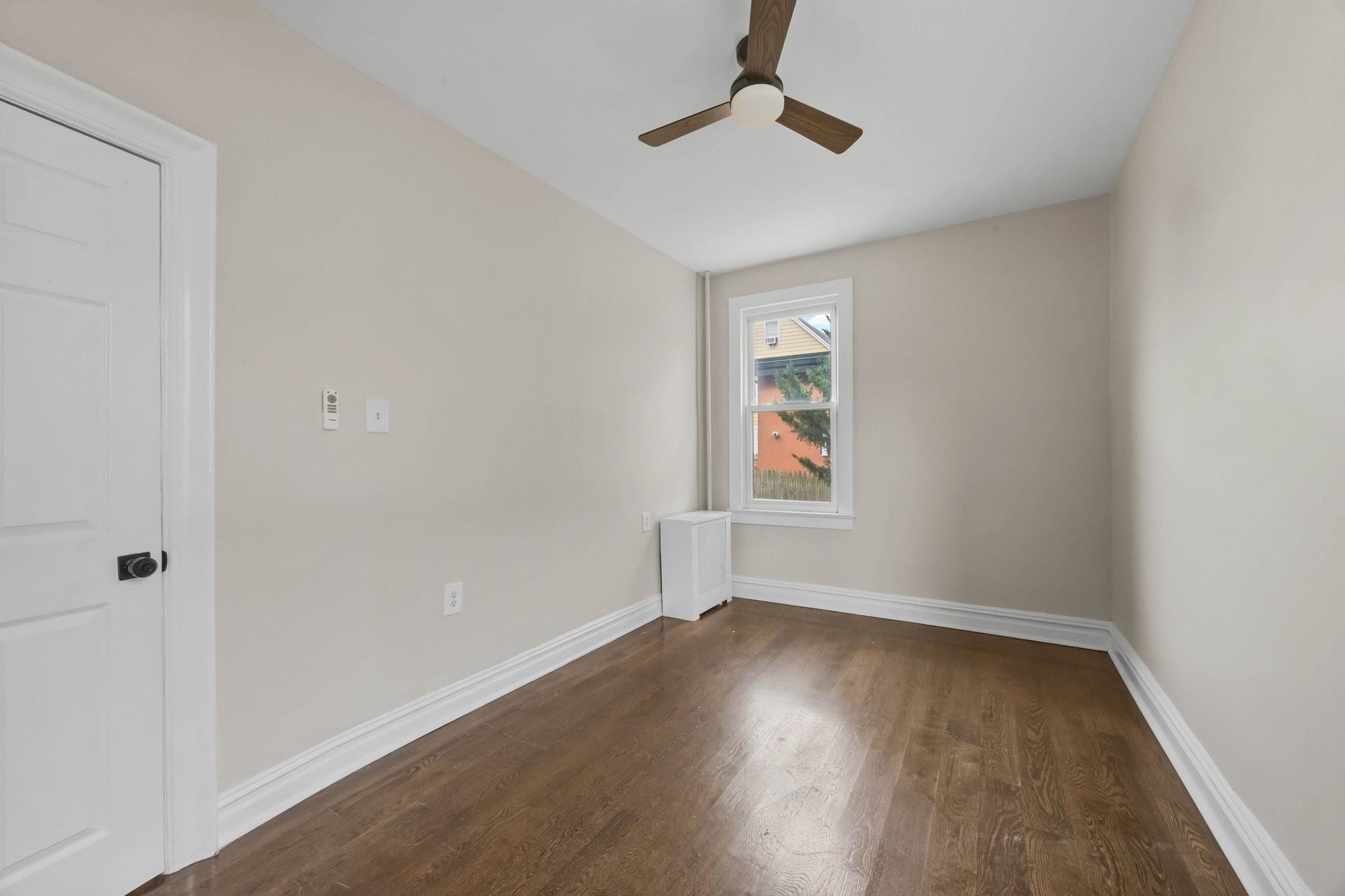 7 EDWARDS CT