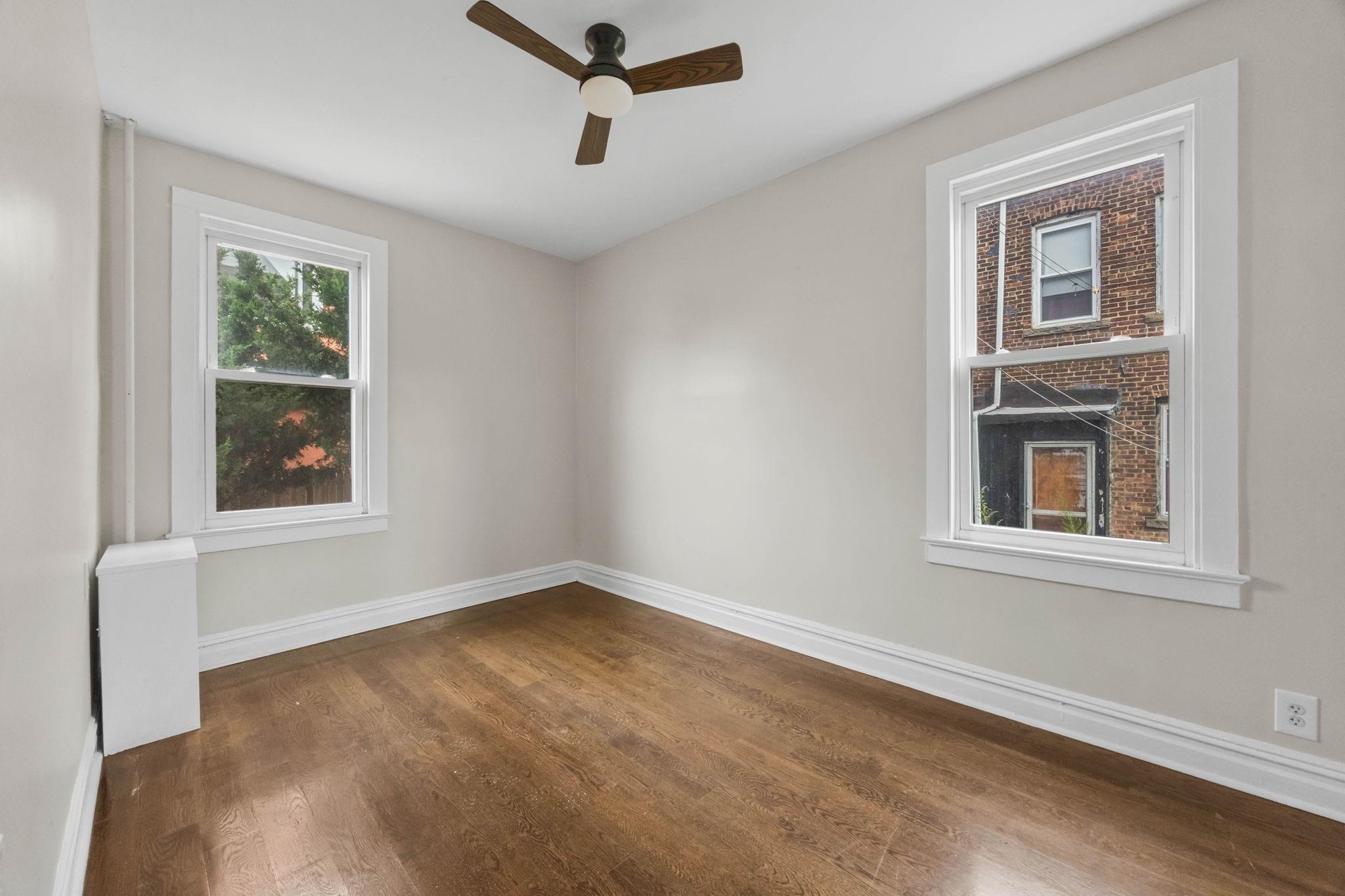 7 EDWARDS CT