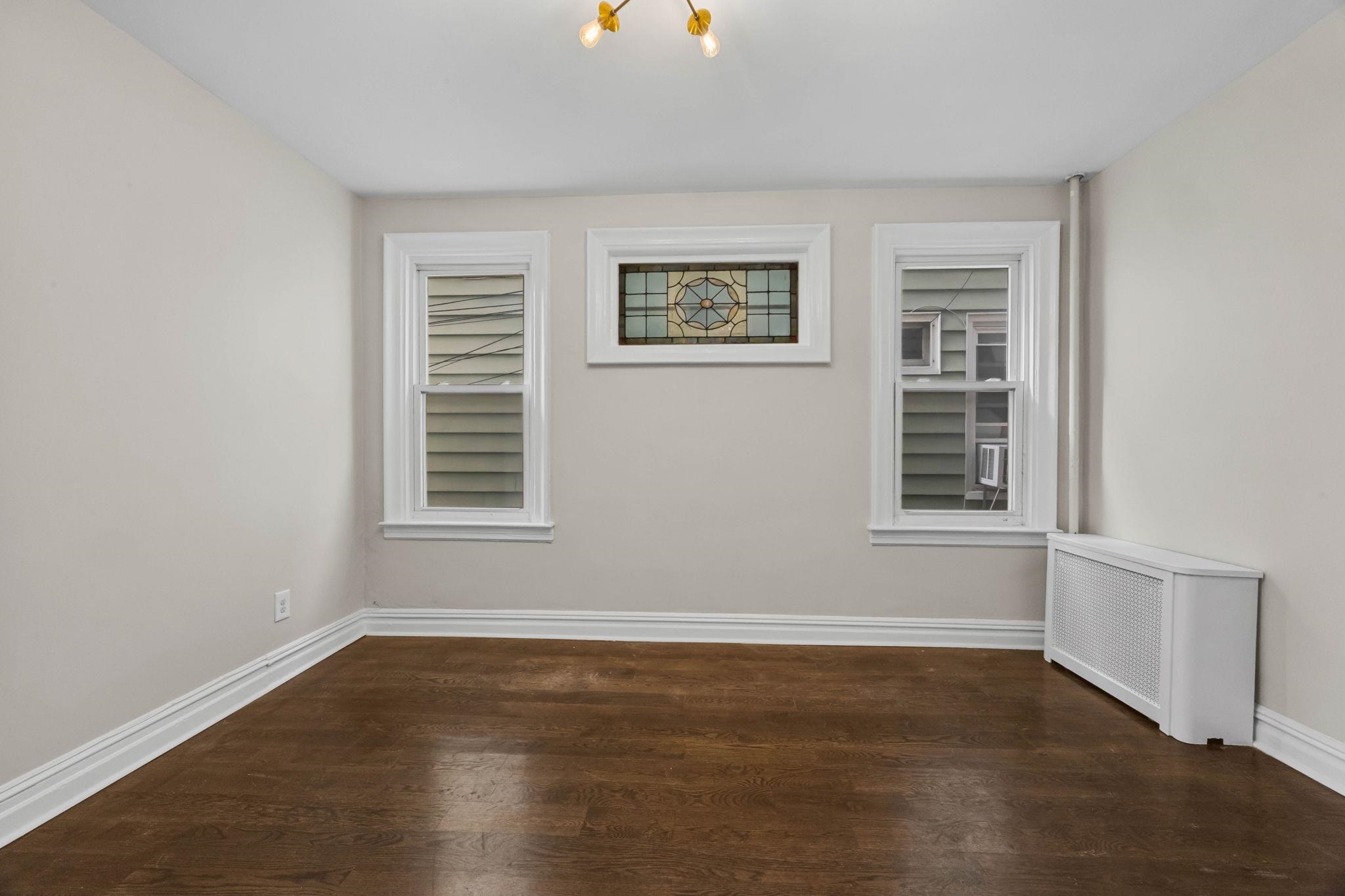 7 EDWARDS CT