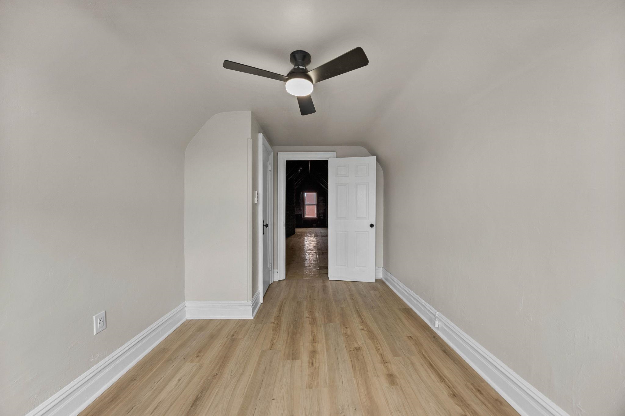 7 EDWARDS CT