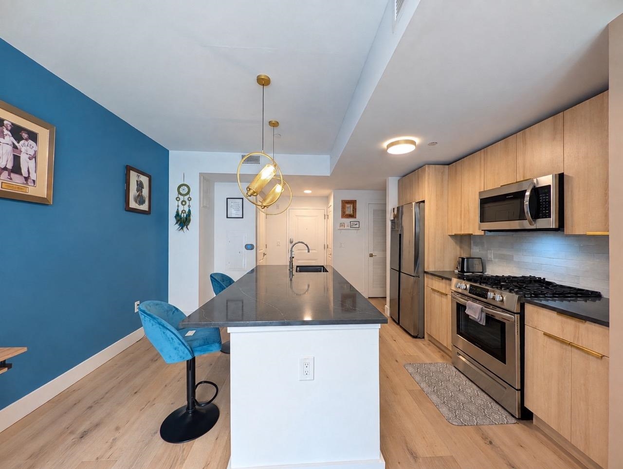 348 BALDWIN AVE Unit: 301