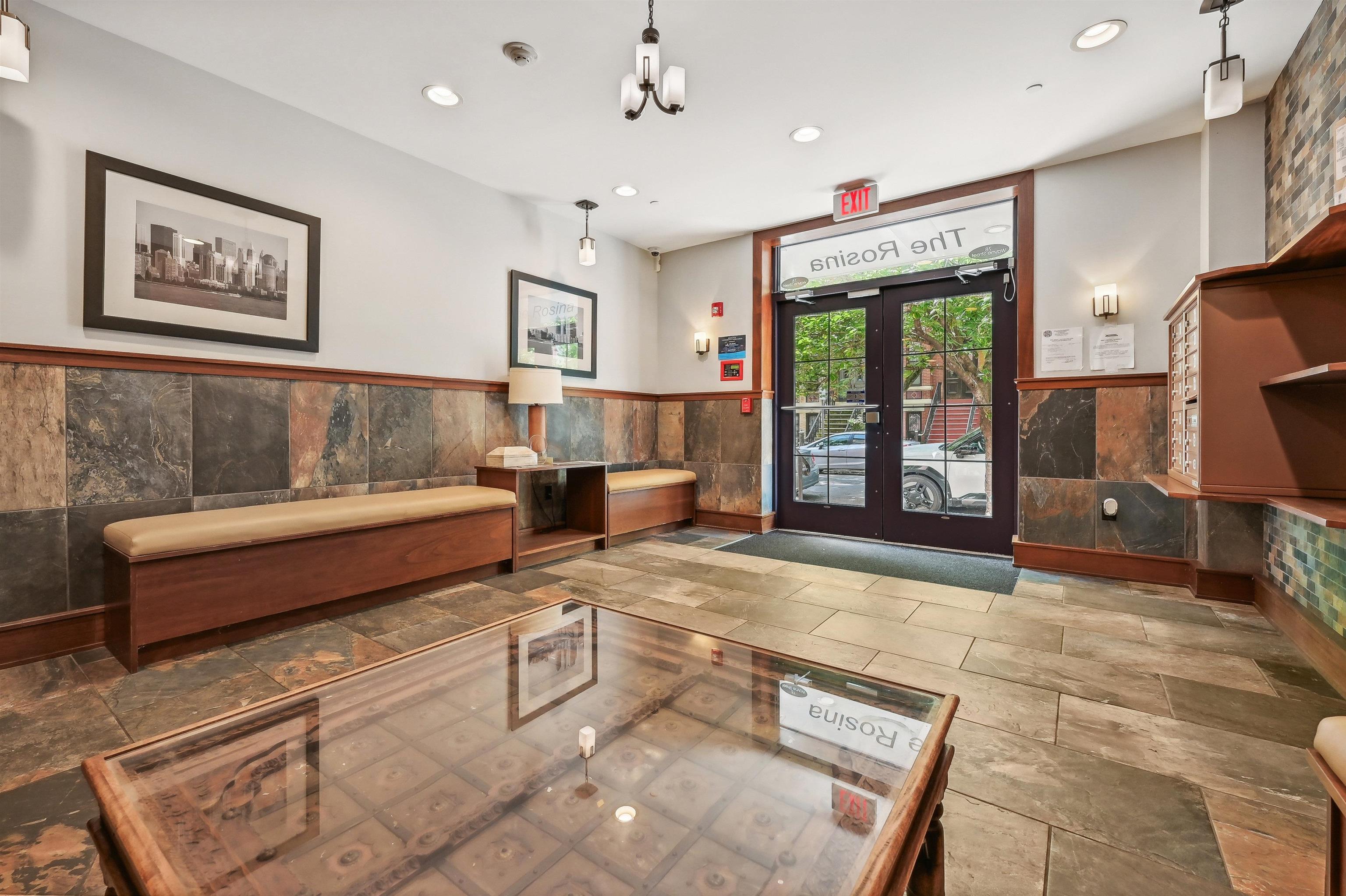 78 WAYNE ST Unit: 202