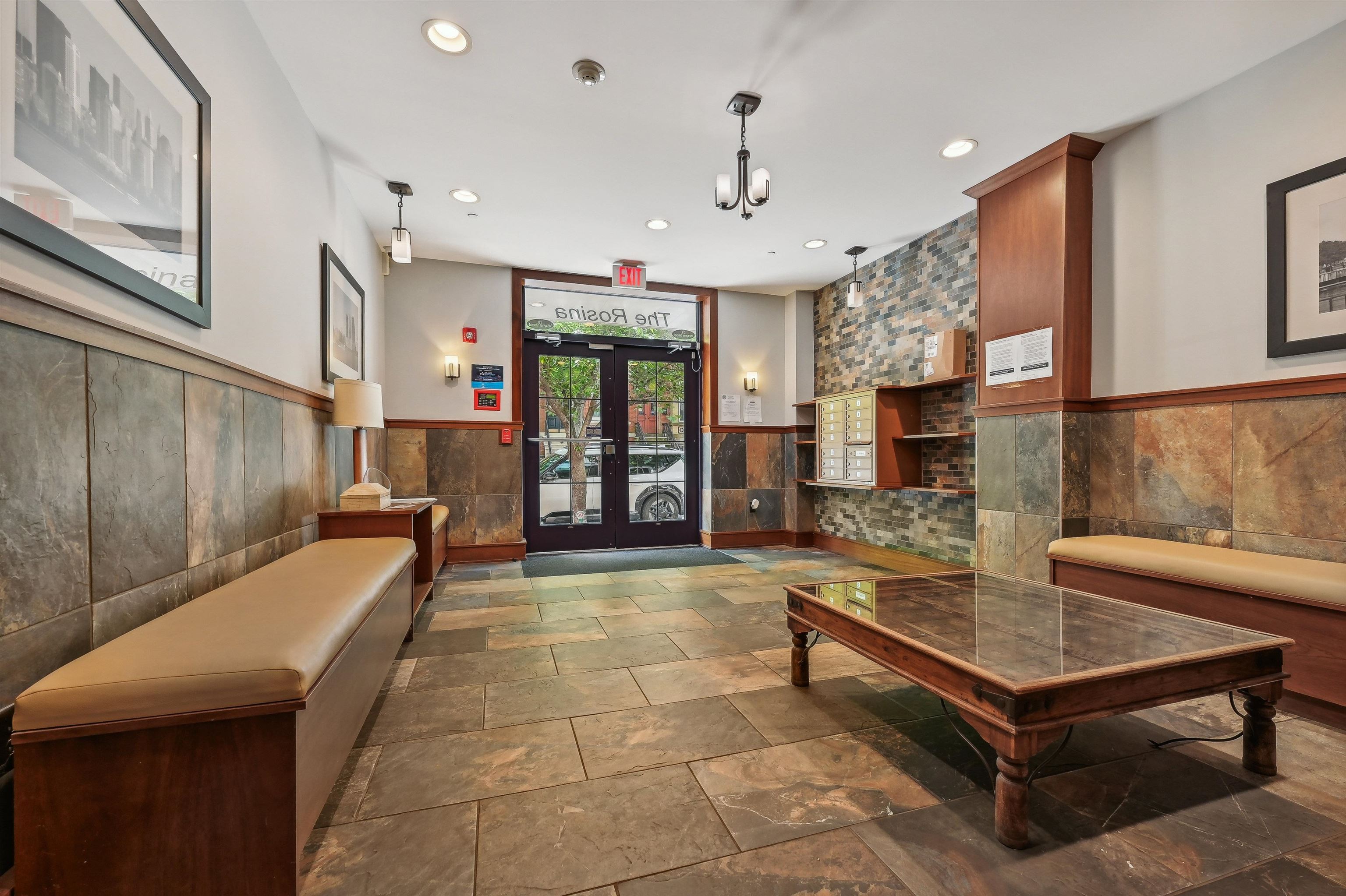 78 WAYNE ST Unit: 202