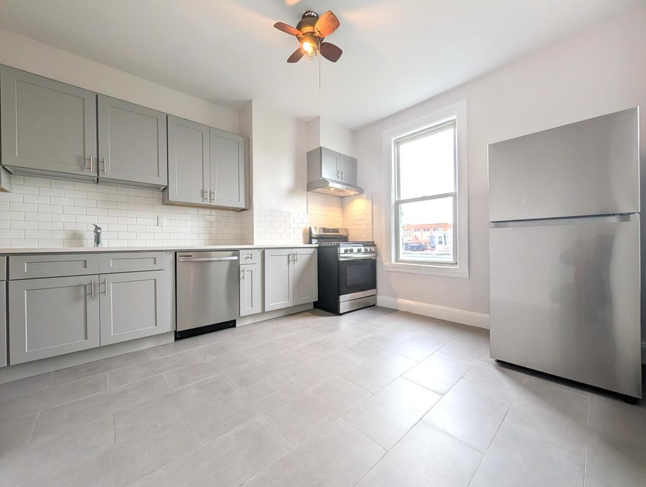 116A BOORAEM AVE Unit: 3