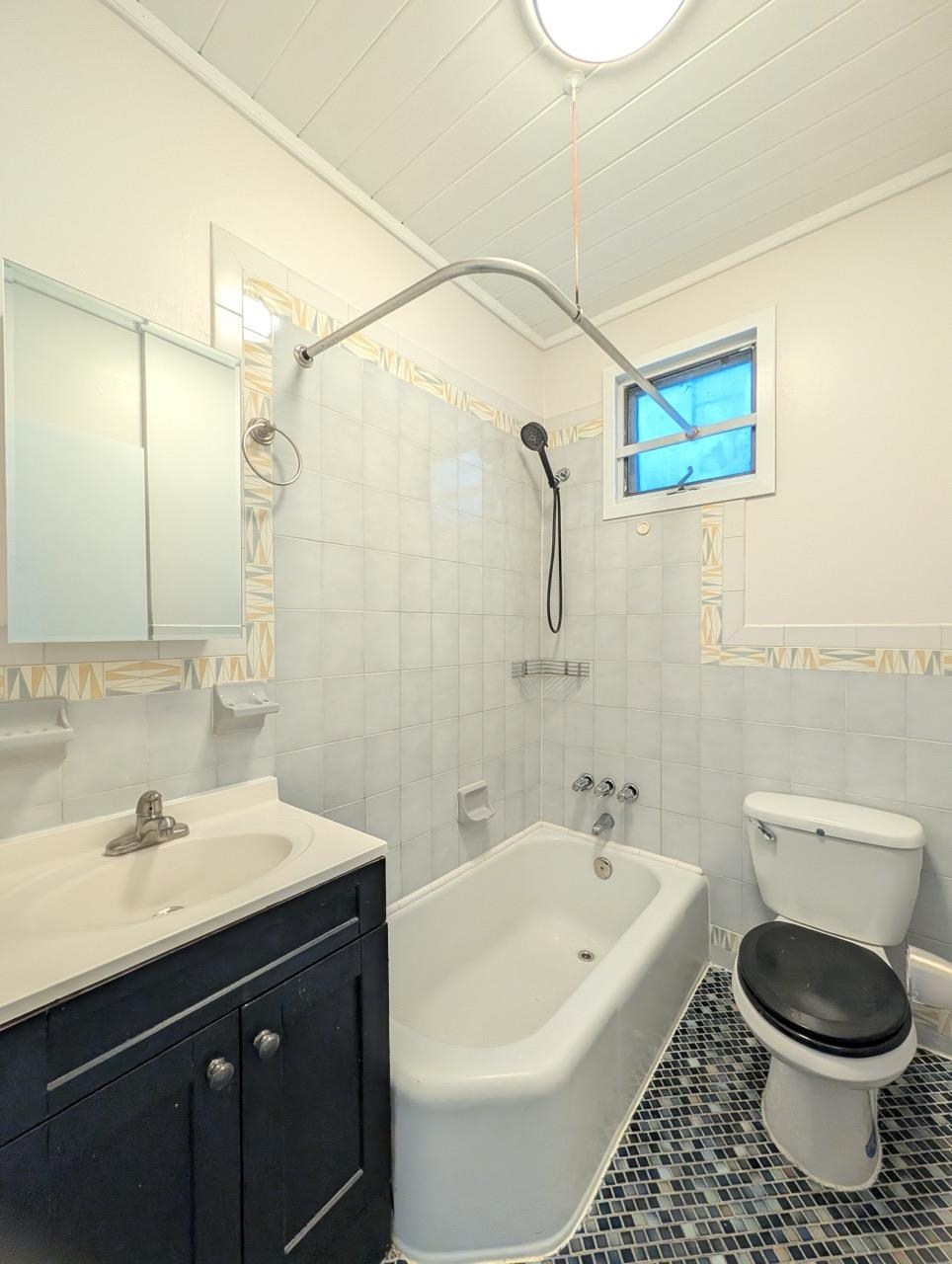 116A BOORAEM AVE Unit: 3