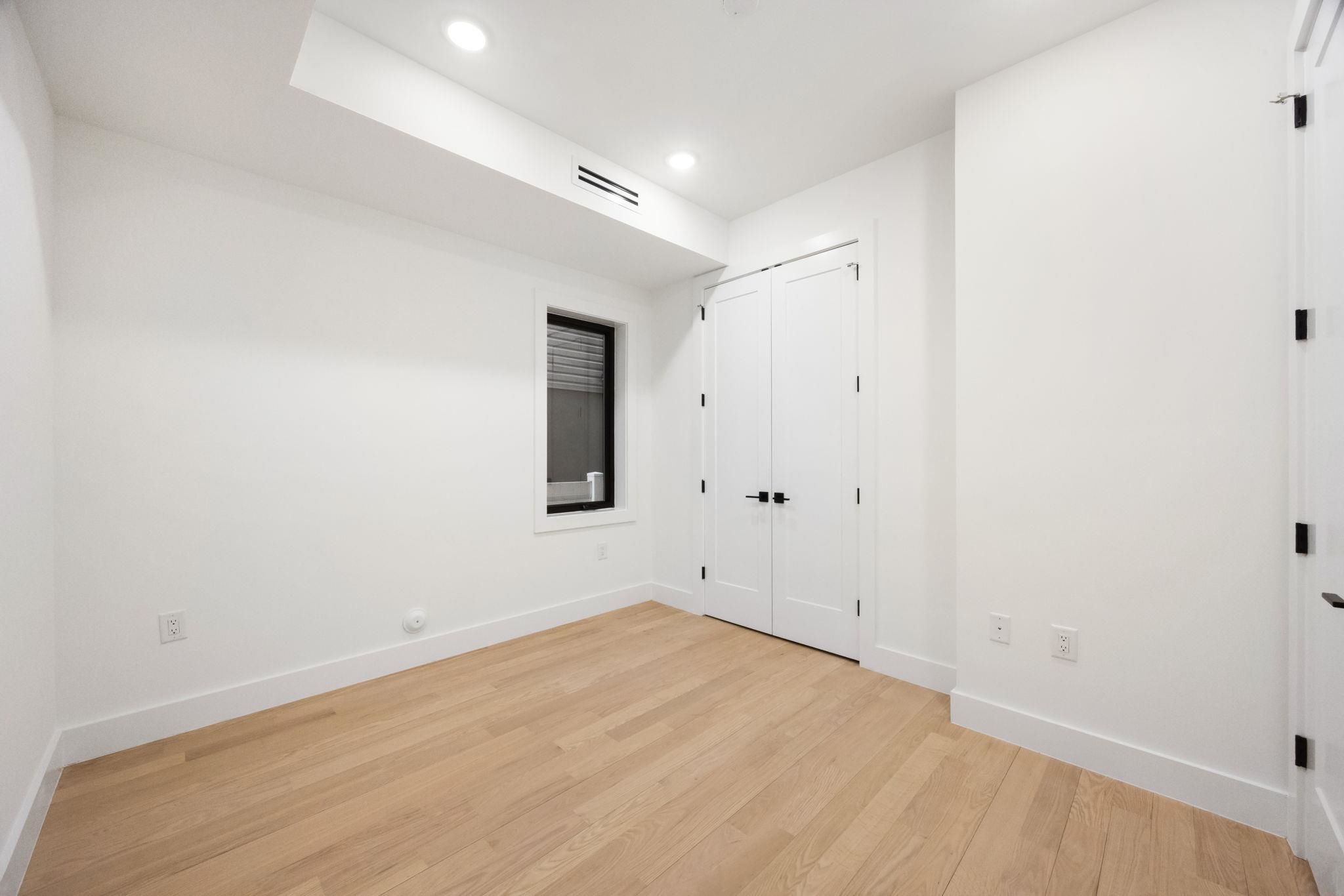 33 GRAHAM ST Unit: 1