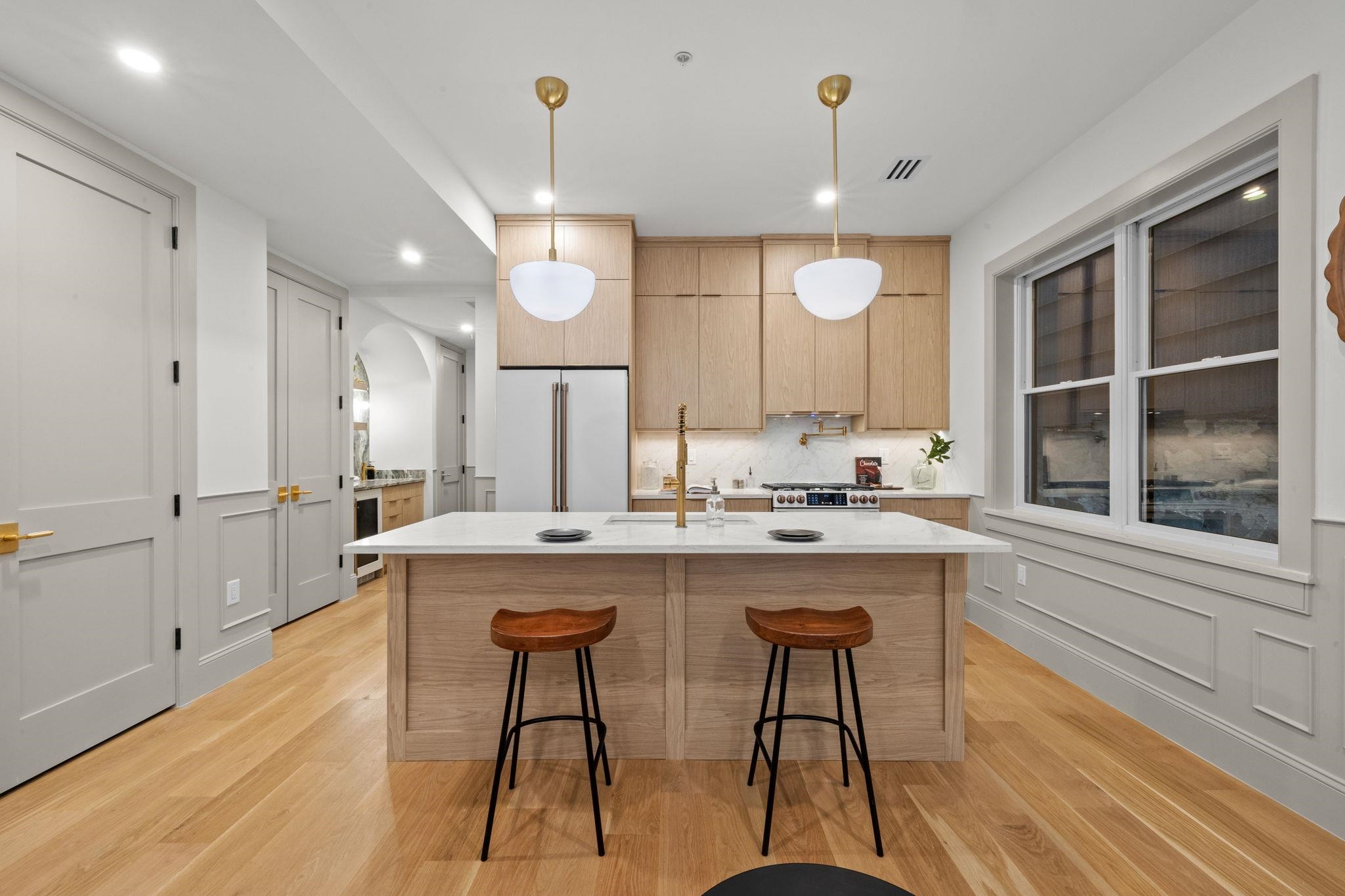 206 SHERMAN AVE Unit: 1