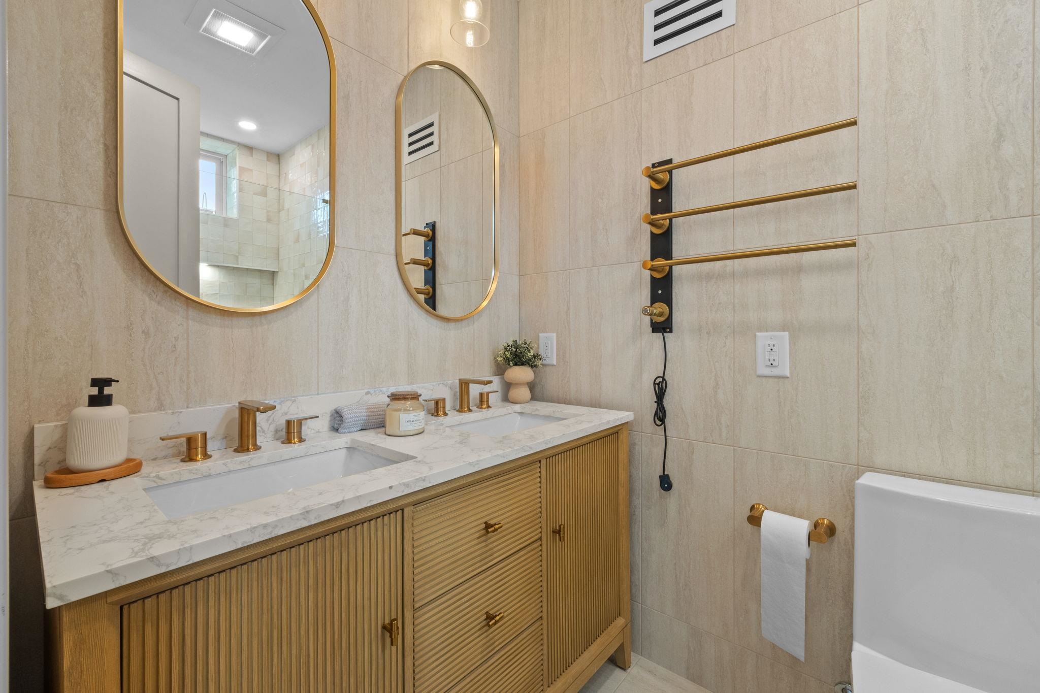 206 SHERMAN AVE Unit: 1