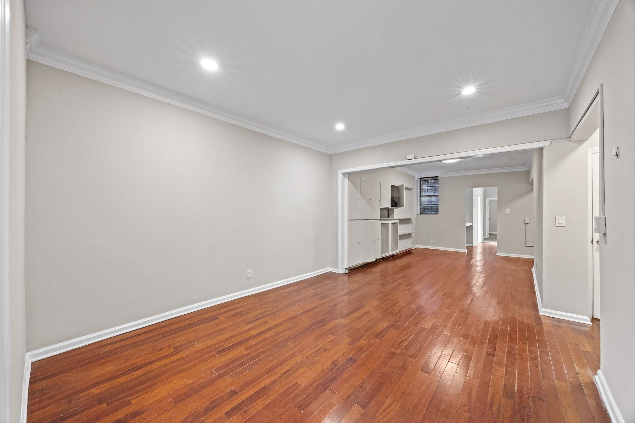 681 BERGEN AVE