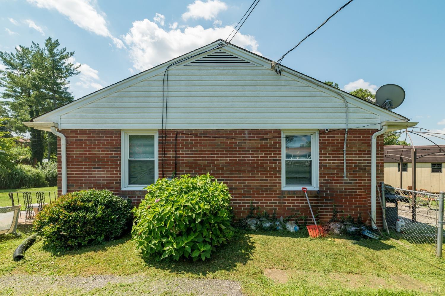 1201 Dandridge Drive
