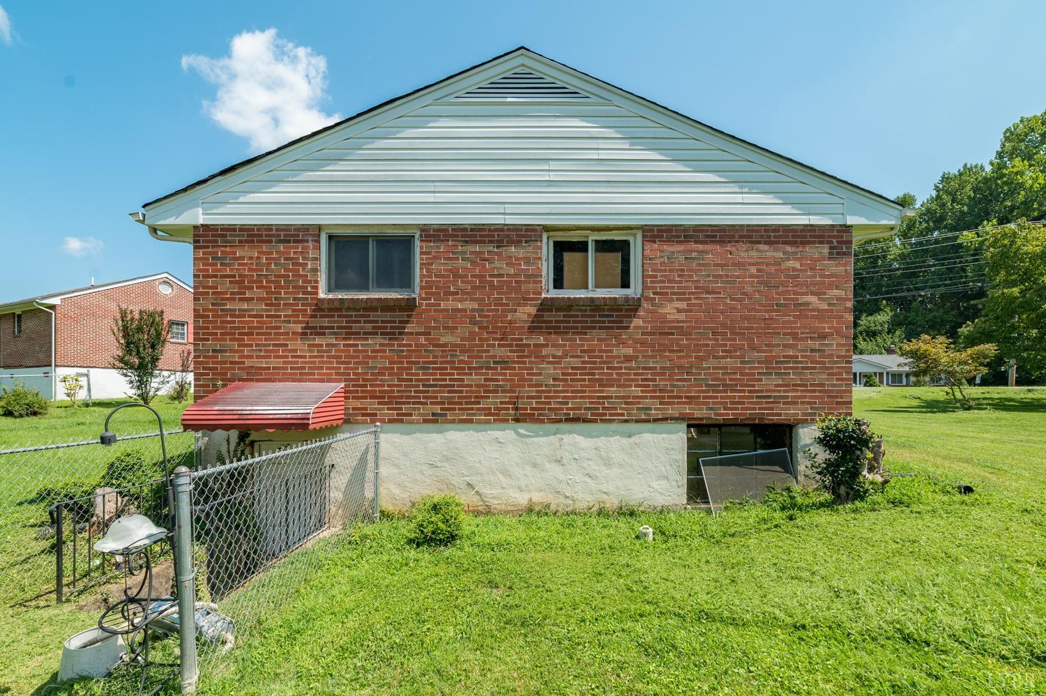 1201 Dandridge Drive