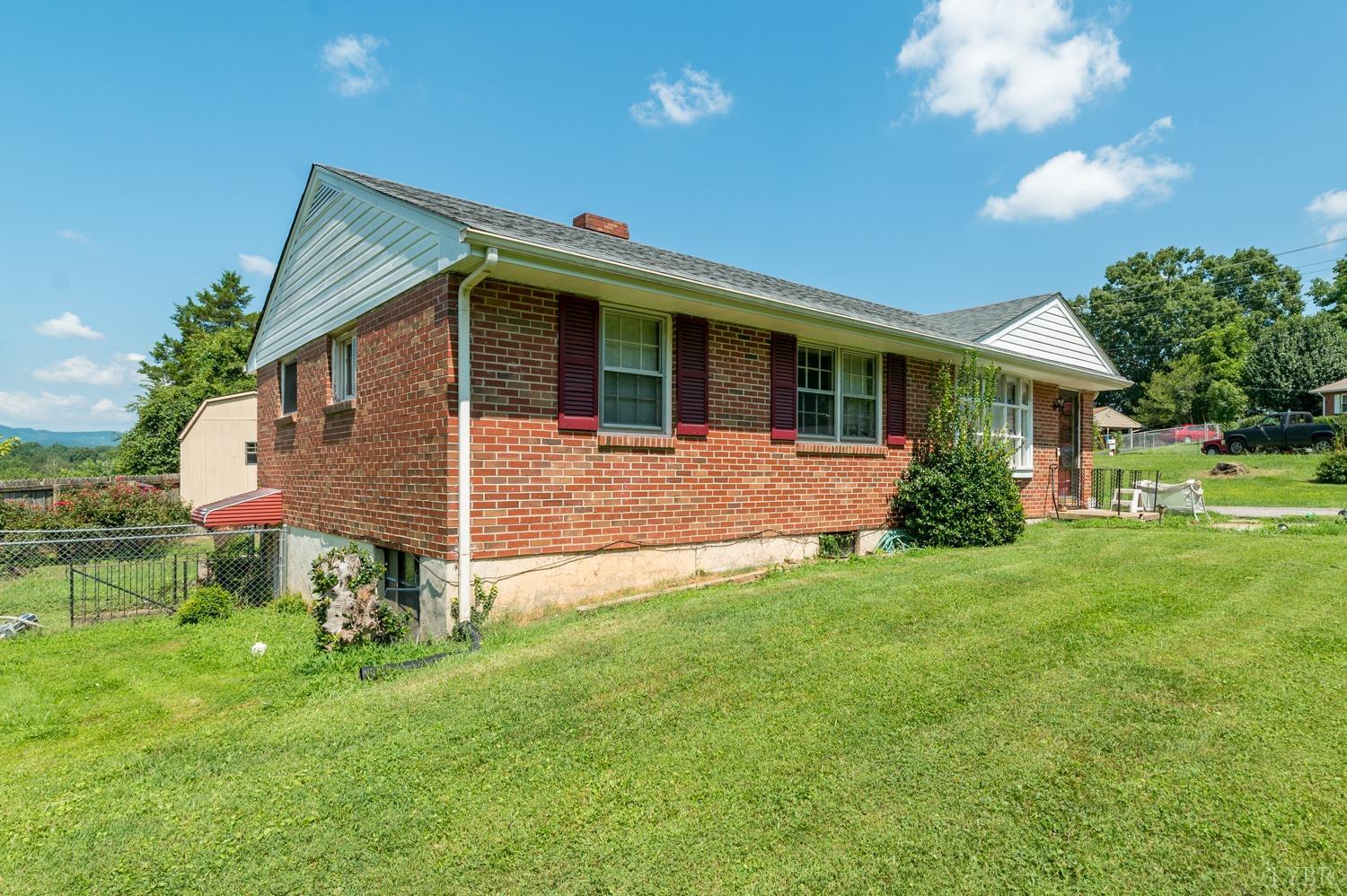 1201 Dandridge Drive