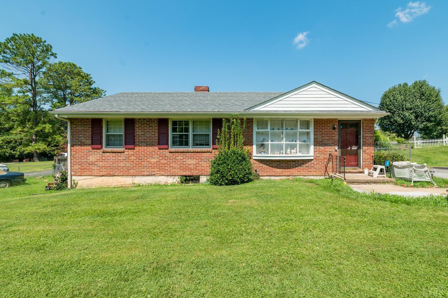 1201 Dandridge Drive