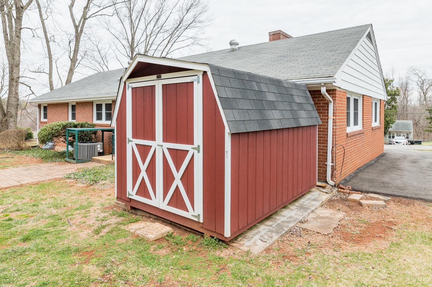 7131 Meadowbrook Road