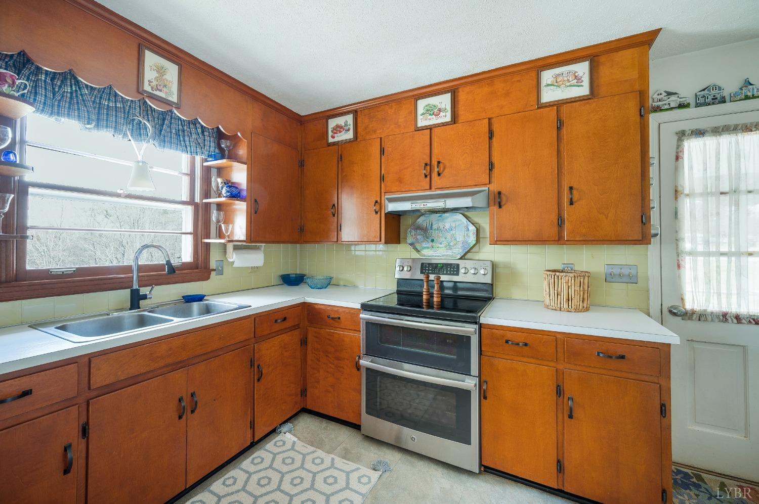 561 Westview Circle
