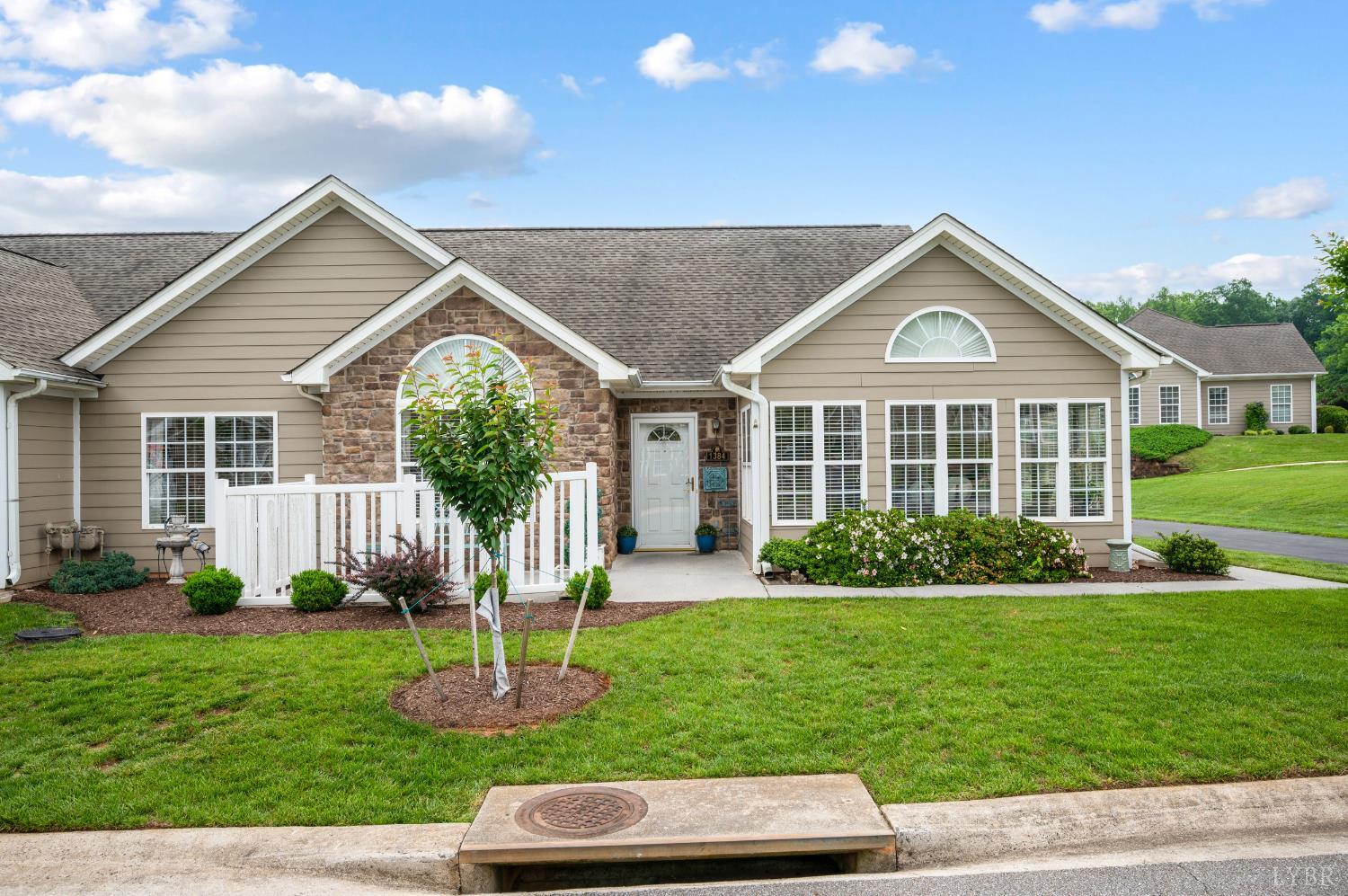 1384 Jefferson Way