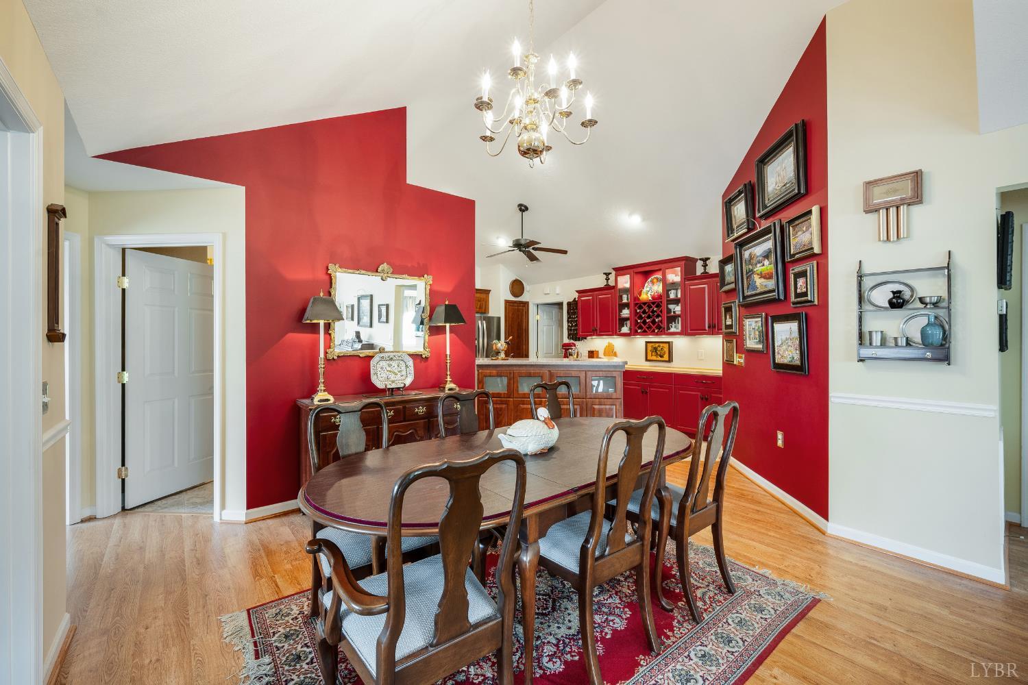 1384 Jefferson Way