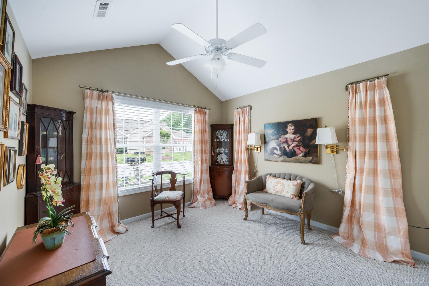 1384 Jefferson Way