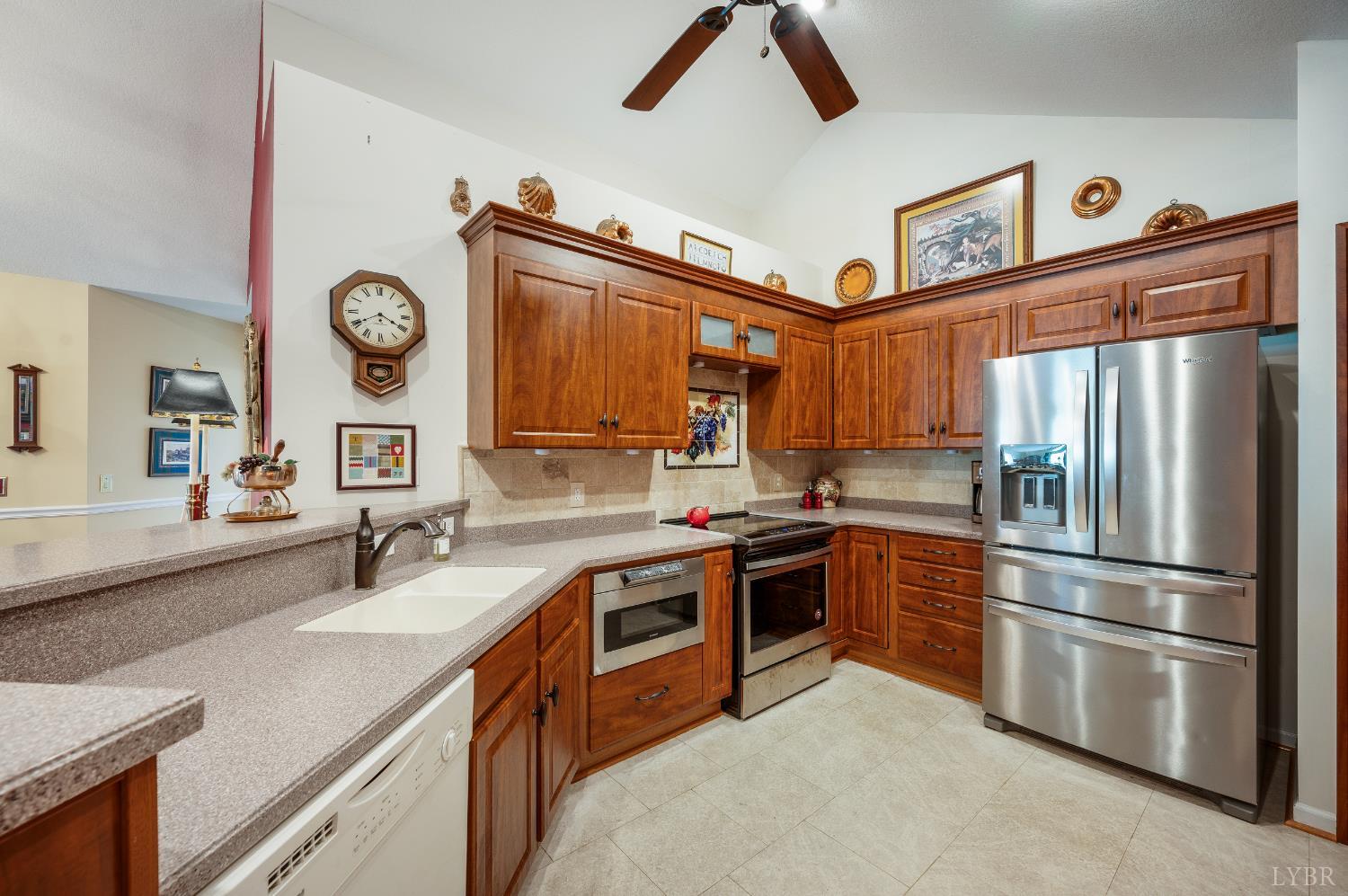 1384 Jefferson Way