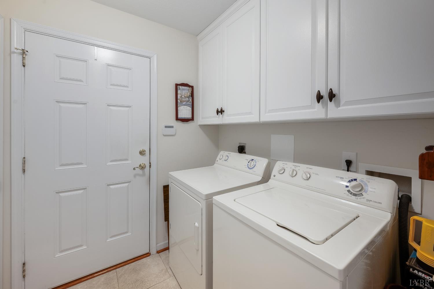 1384 Jefferson Way