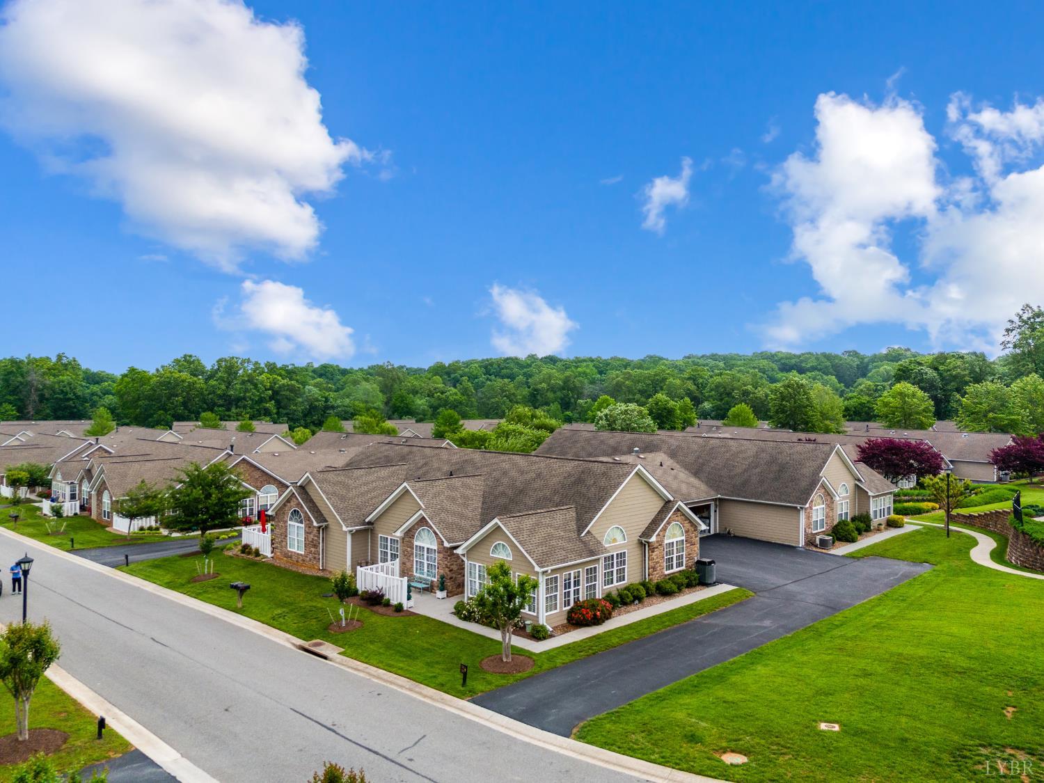 1384 Jefferson Way