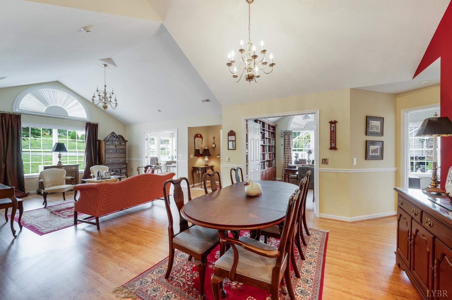 1384 Jefferson Way