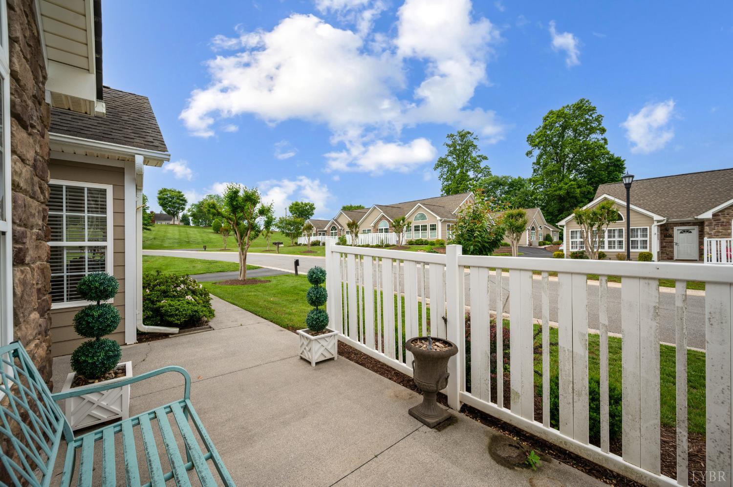 1384 Jefferson Way