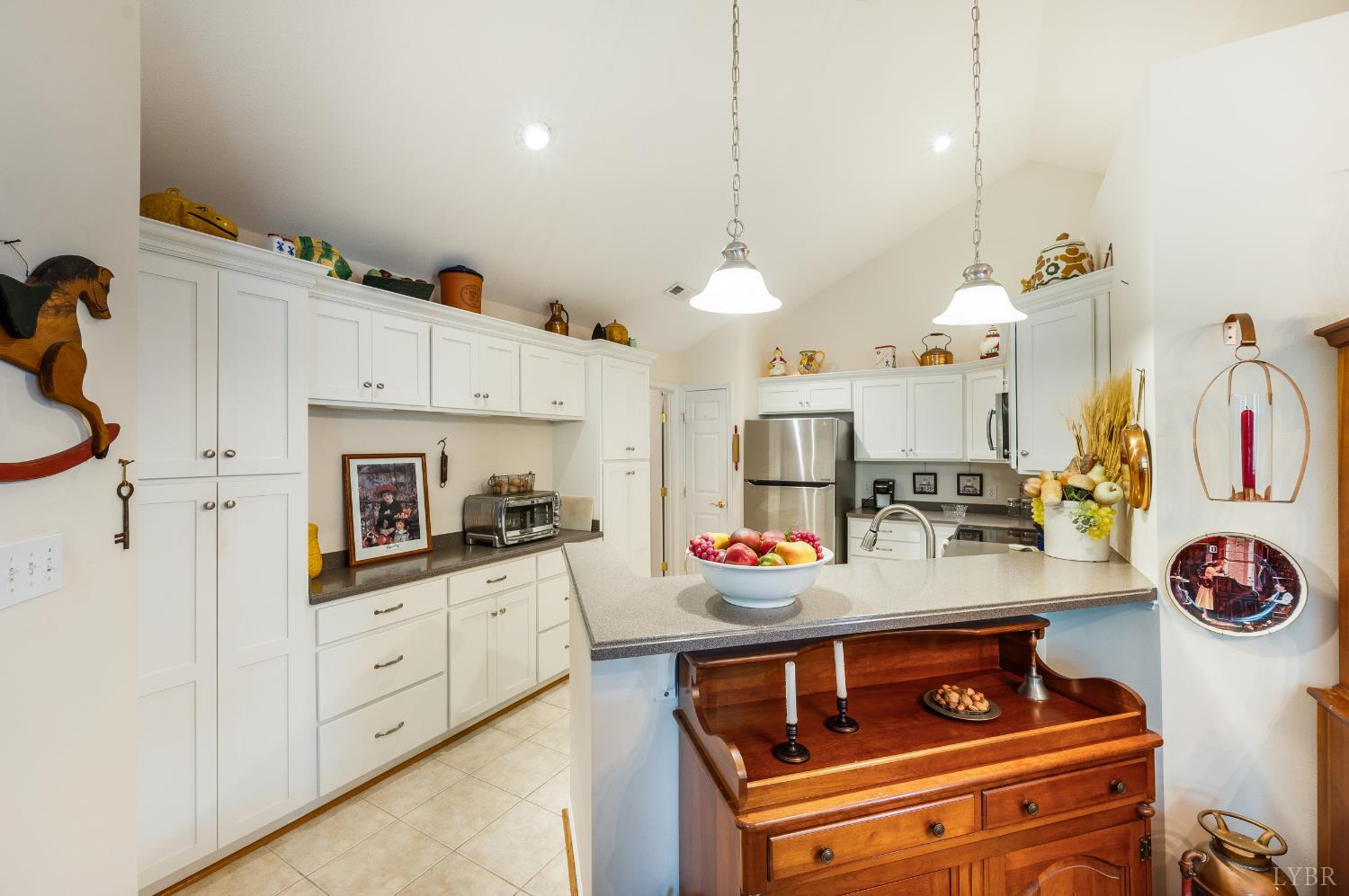 1183 Jefferson Way