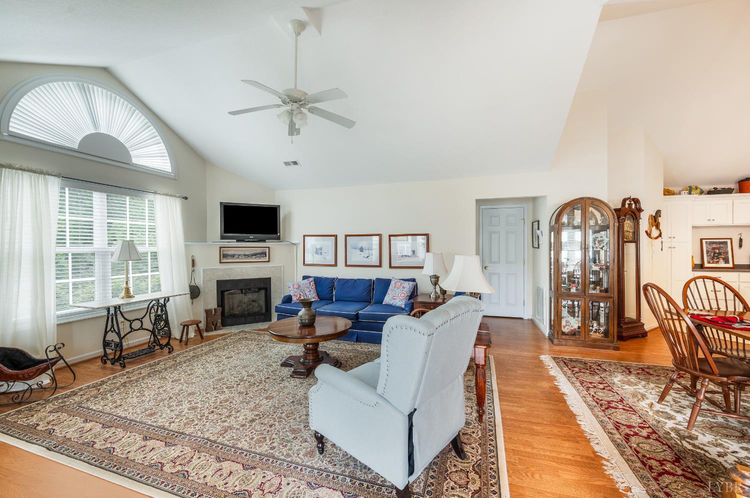 1183 Jefferson Way