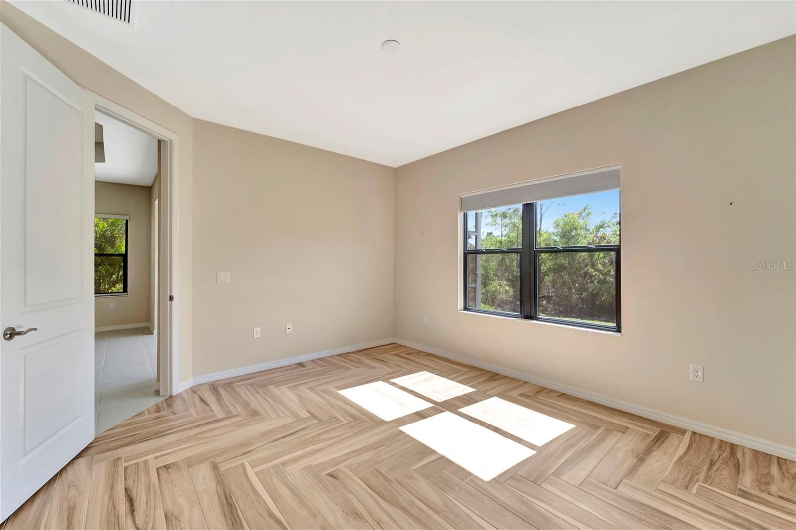 324 CASALINO DR
