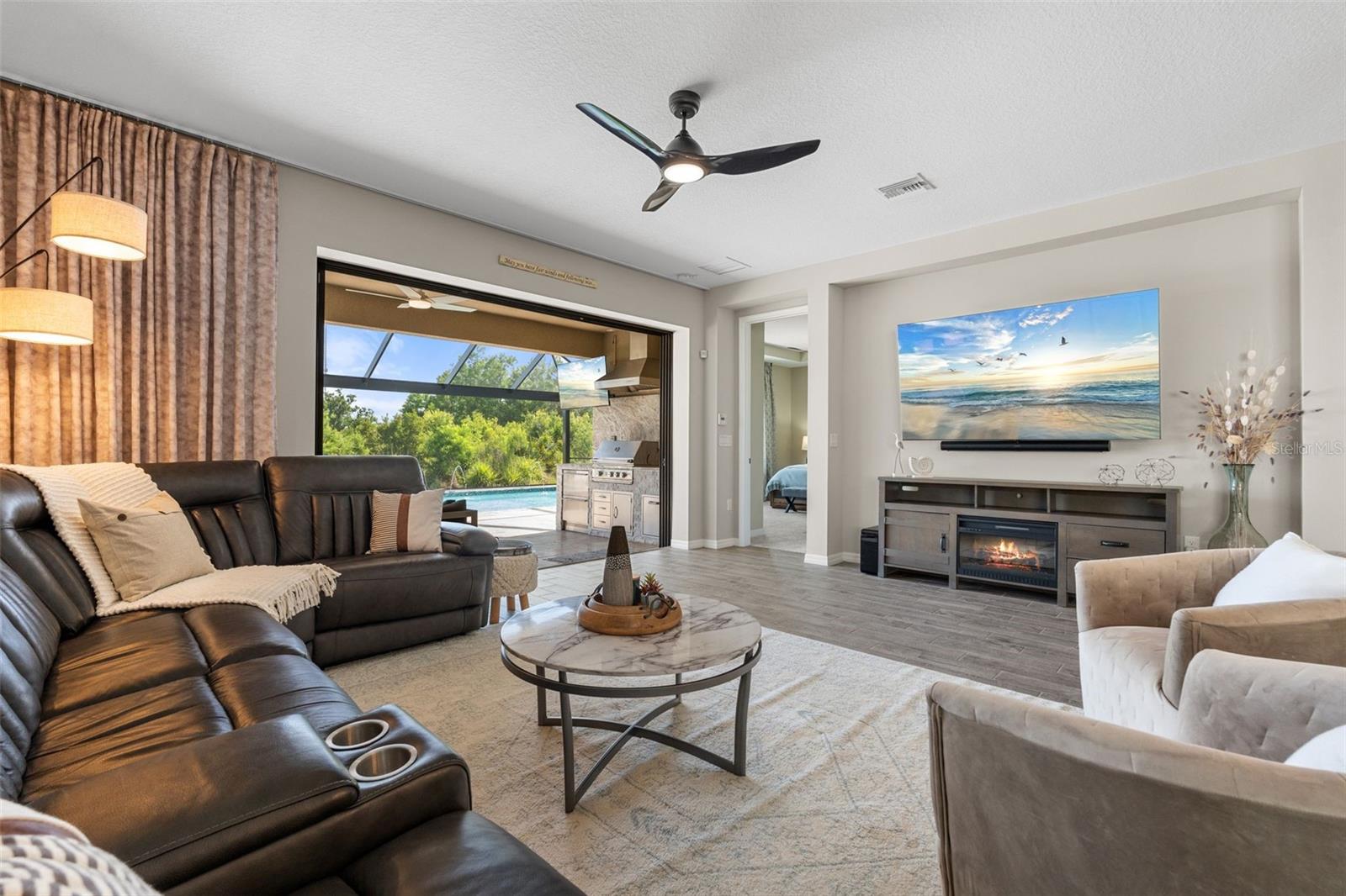 15316 SHADY PALMS LN