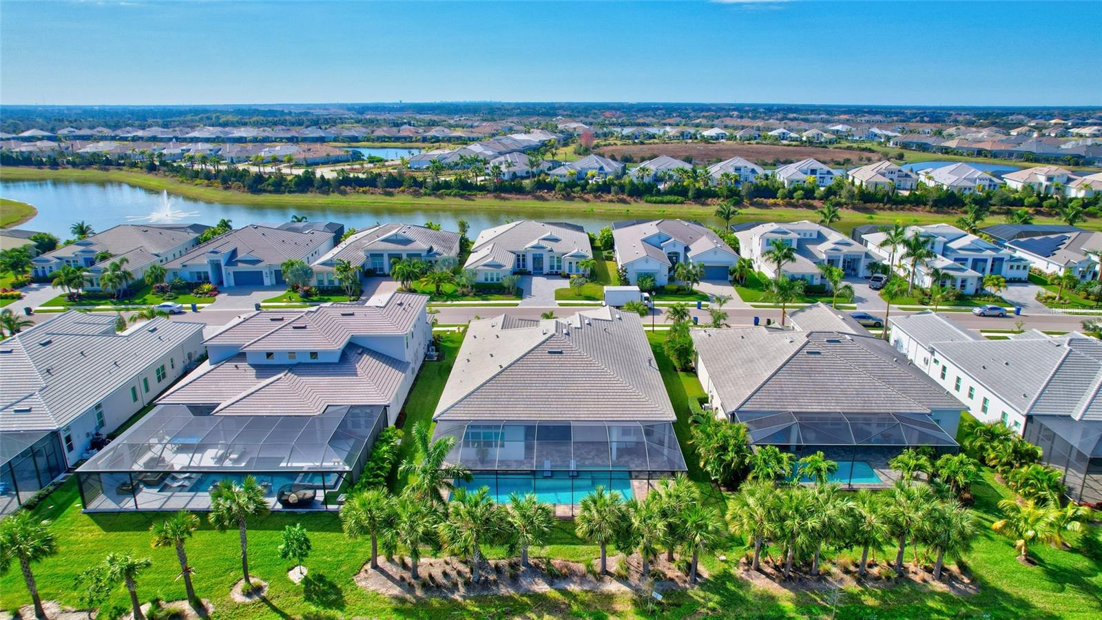 8276 REDONDA LOOP