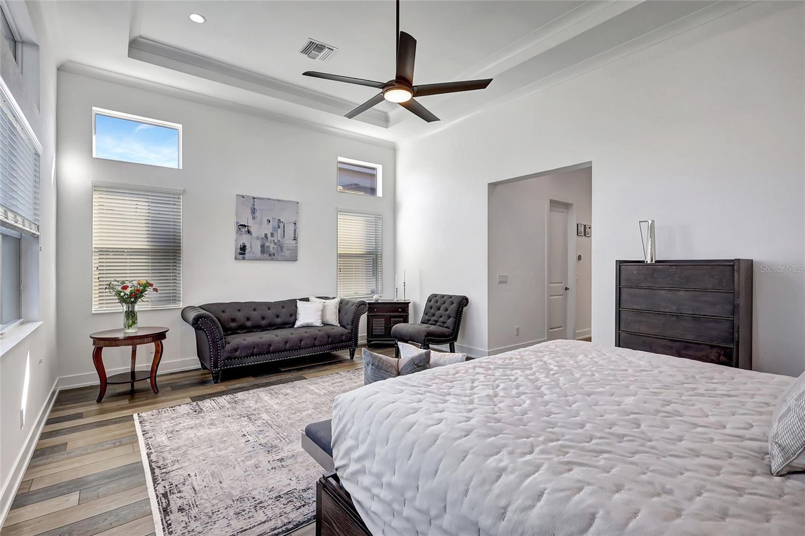 8276 REDONDA LOOP