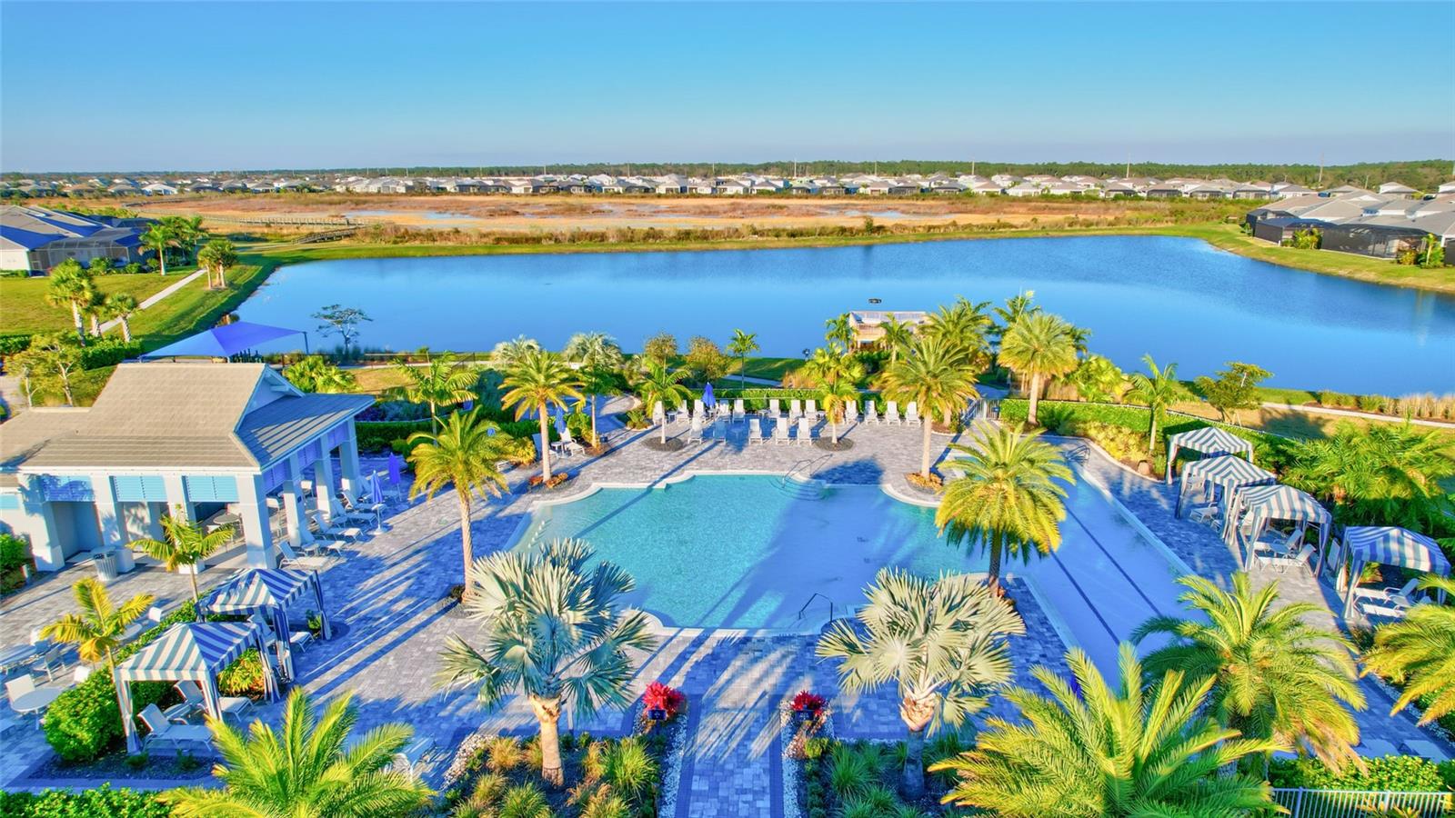 8276 REDONDA LOOP