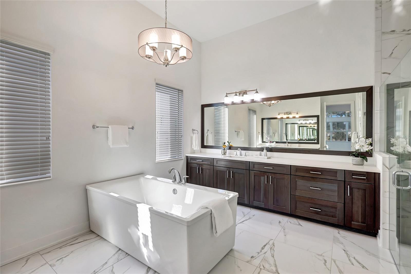 8276 REDONDA LOOP