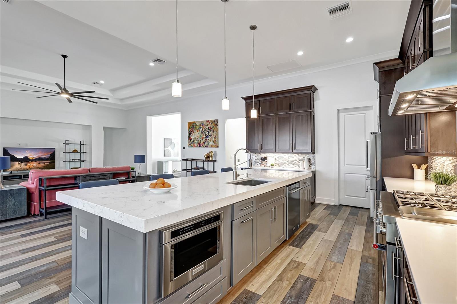 8276 REDONDA LOOP